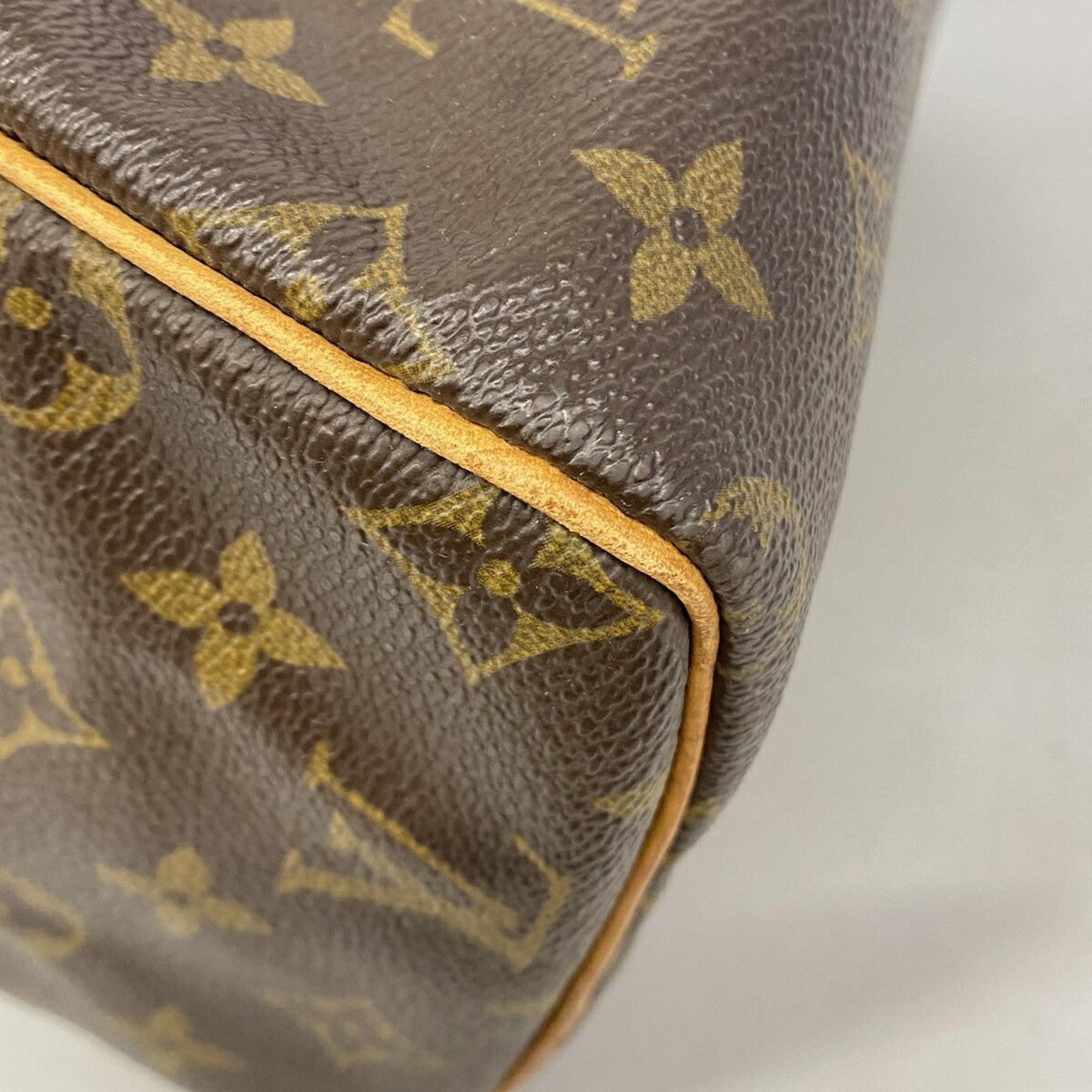 Louis Vuitton Brown Handbag (Pre-Owned)