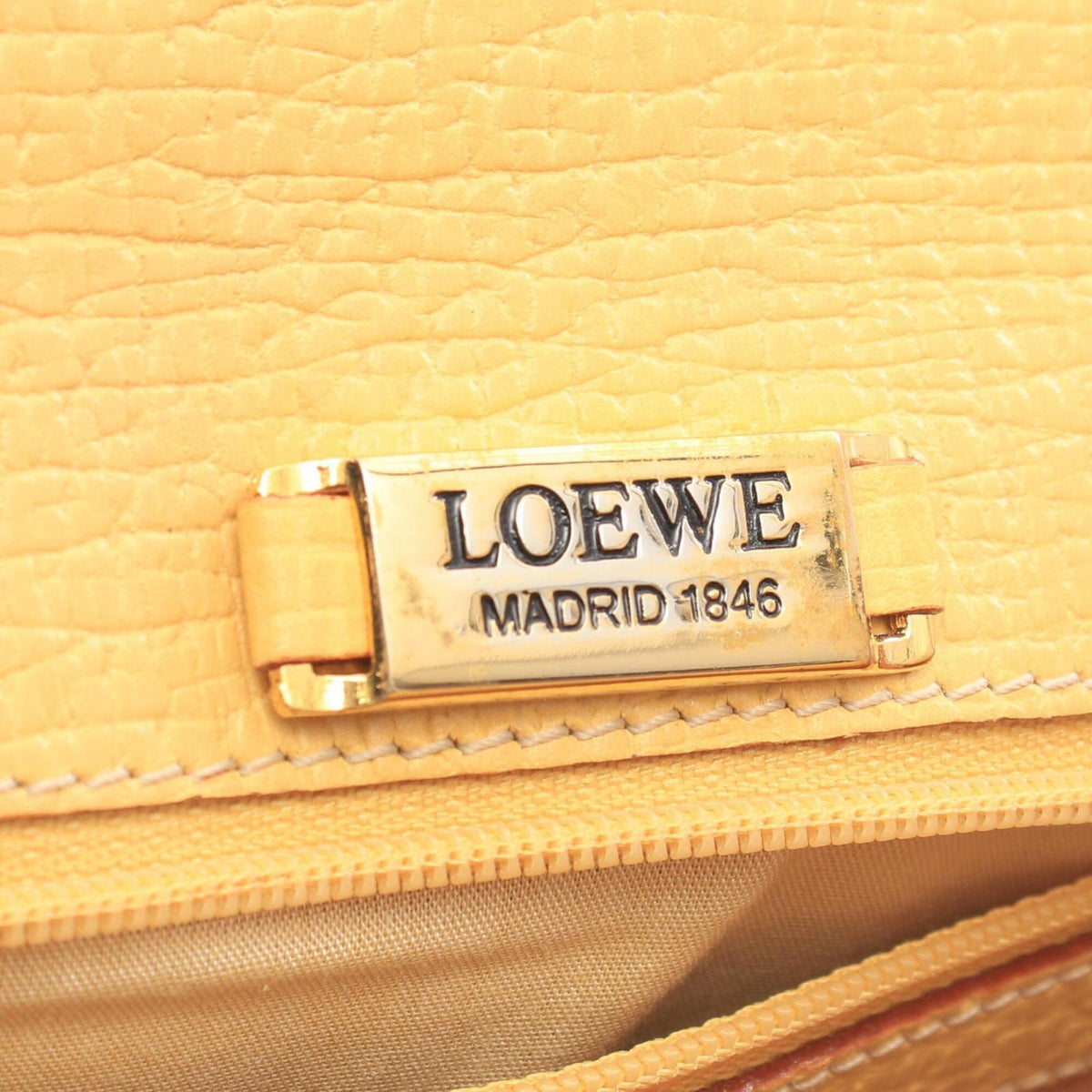 Loewe Yellow Leather Handbag (Pre-Owned)