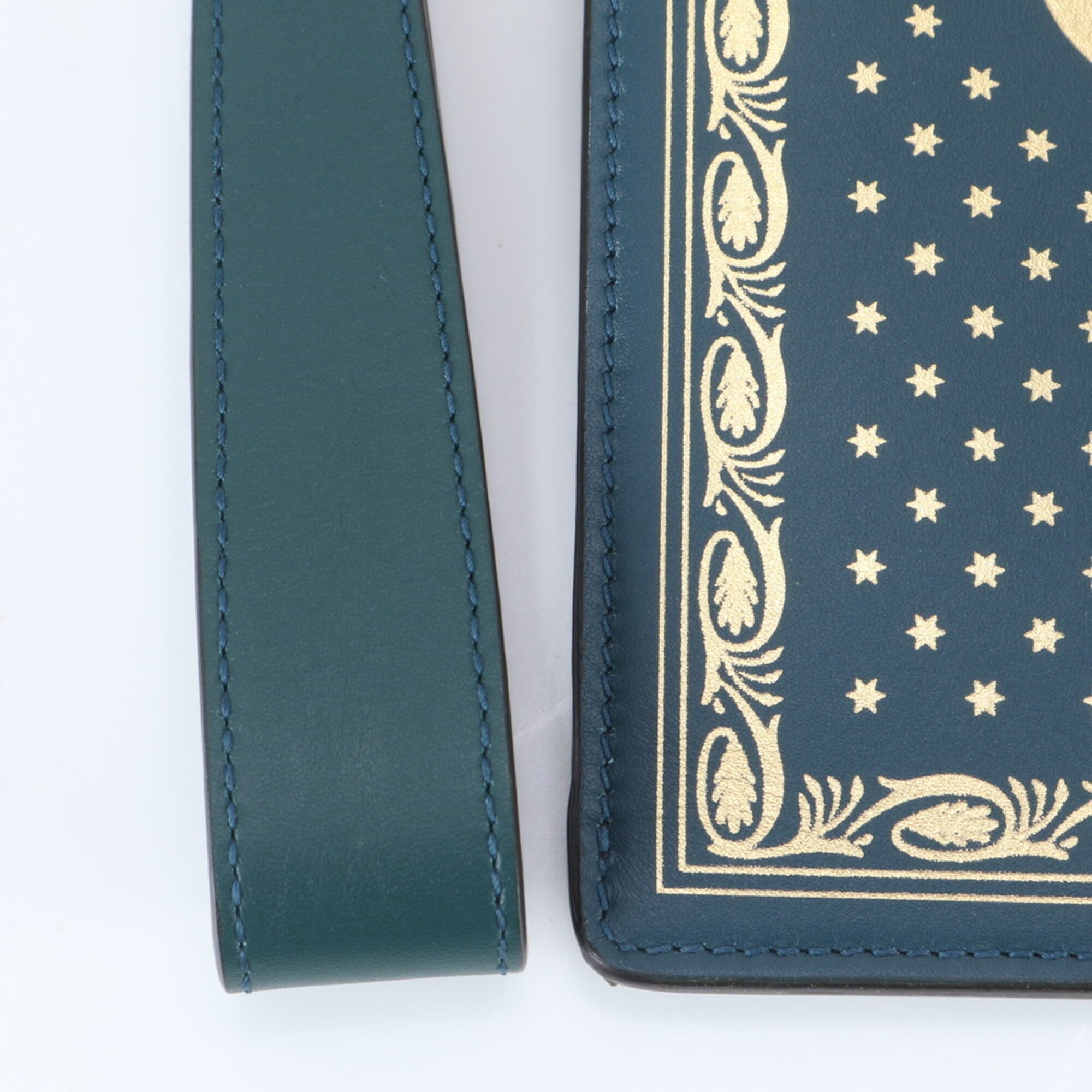 Gucci Green Leather Clutch Bag (Pre-Owned)