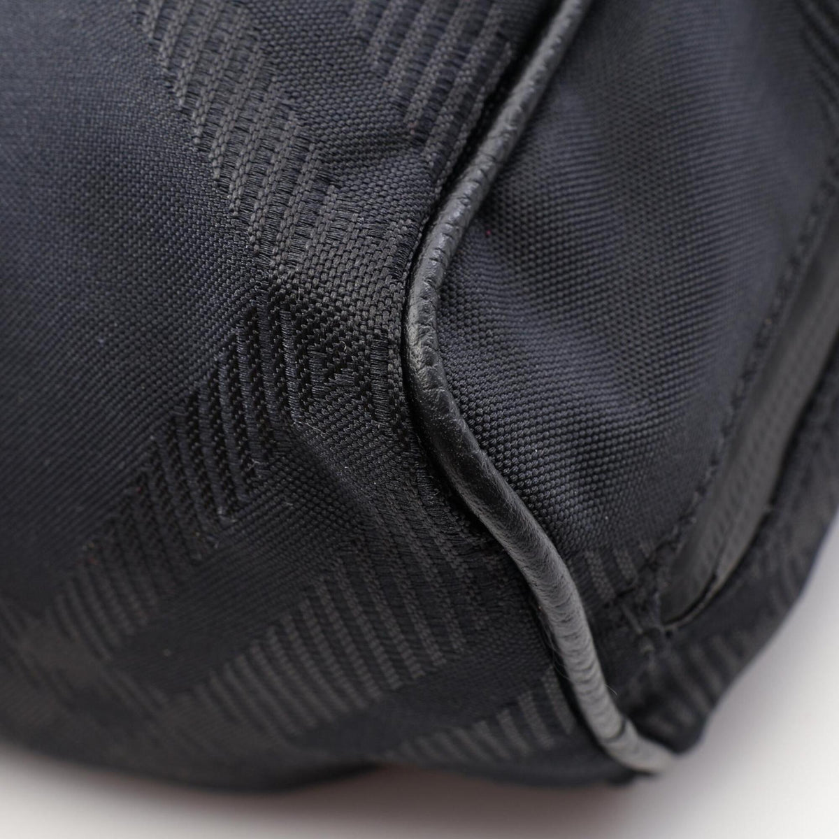 Burberry Black Nylon Leather Crossbody Bag Handbag Shoulder Bag (Pre-Owned)