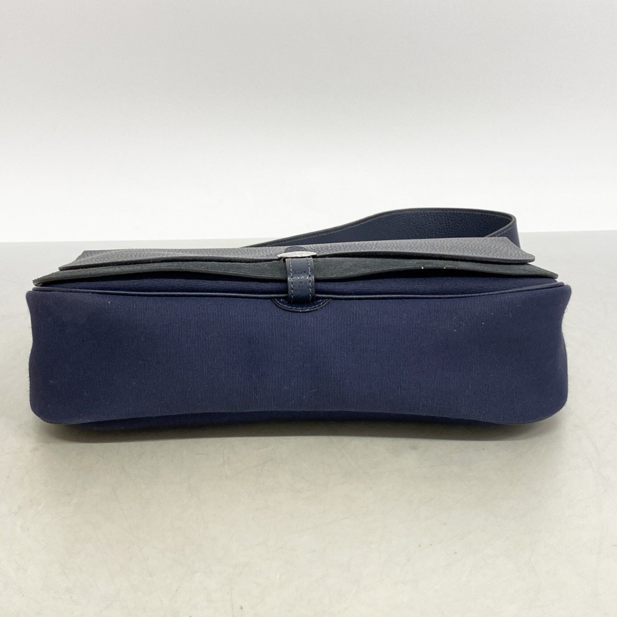 Hermes Navy Vache Liegee Leather Shoulder Bag (Pre-Owned)