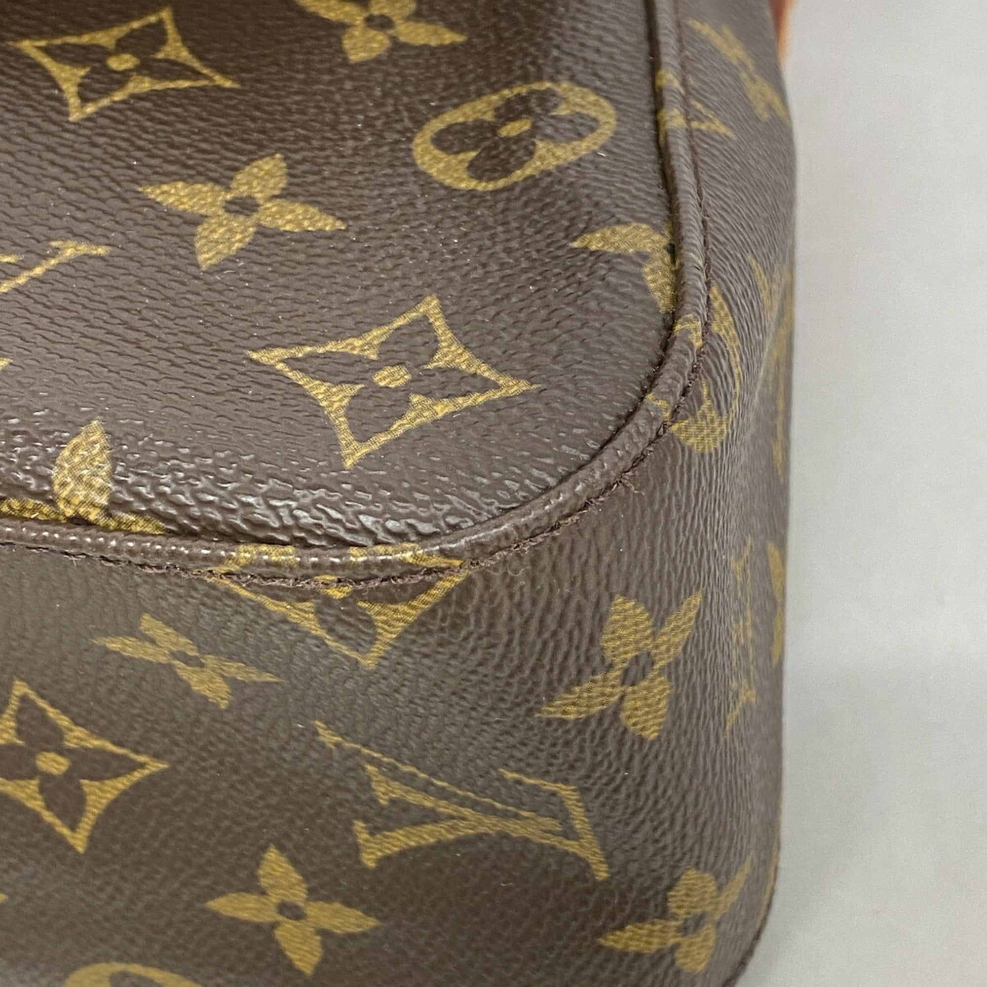 Louis Vuitton Brown Shoulder Bag (Pre-Owned)
