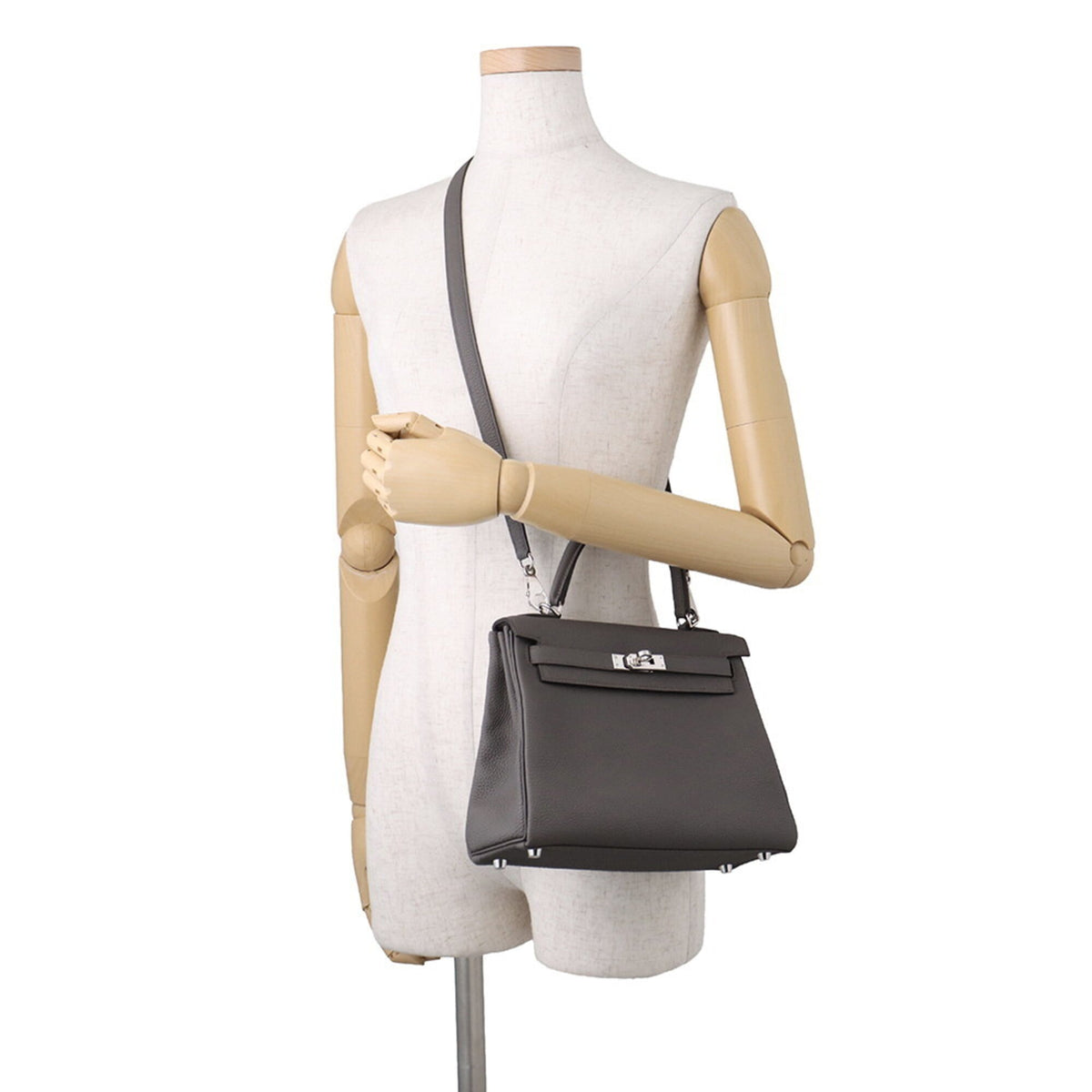 Hermes Etain Togo Leather Handbag (Pre-Owned)