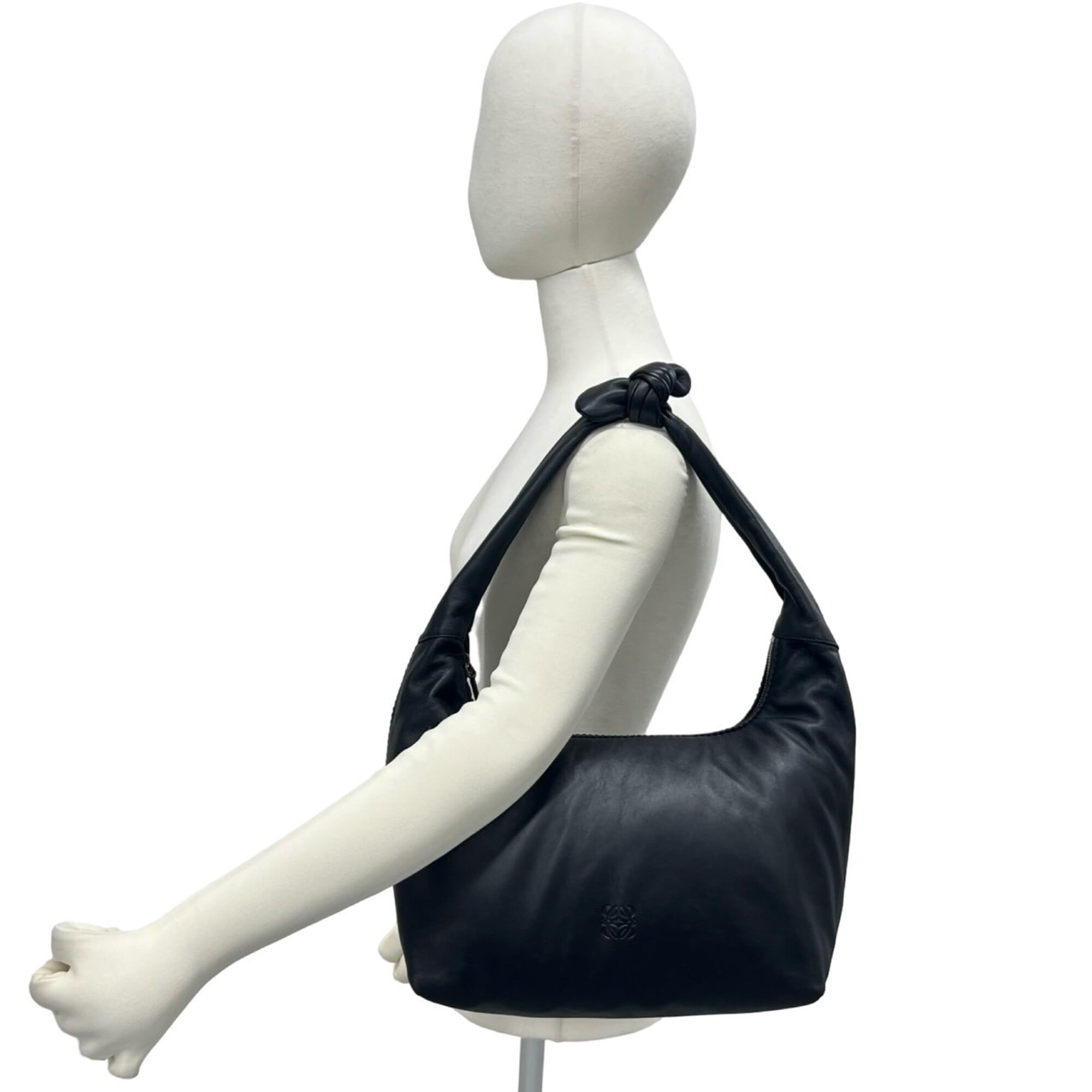 Loewe Black Leather Shoulder Bag Tote Bag (Pre-Owned)