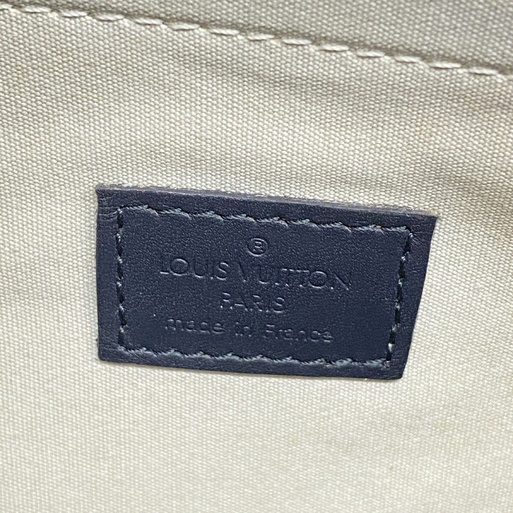 Louis Vuitton Blue Shoulder Bag (Pre-Owned)