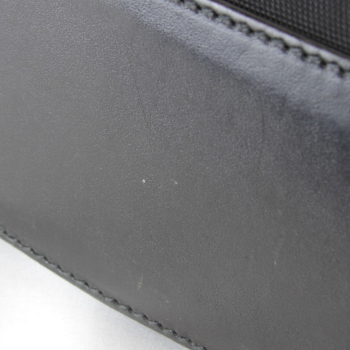 Gucci Black White Nylon Handbag (Pre-Owned)