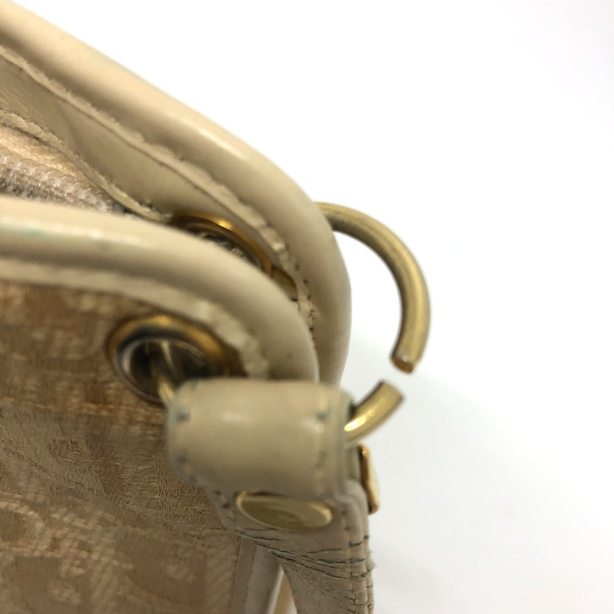 Christian Dior Beige Cloth Shoulder Bag (Pre-Owned)