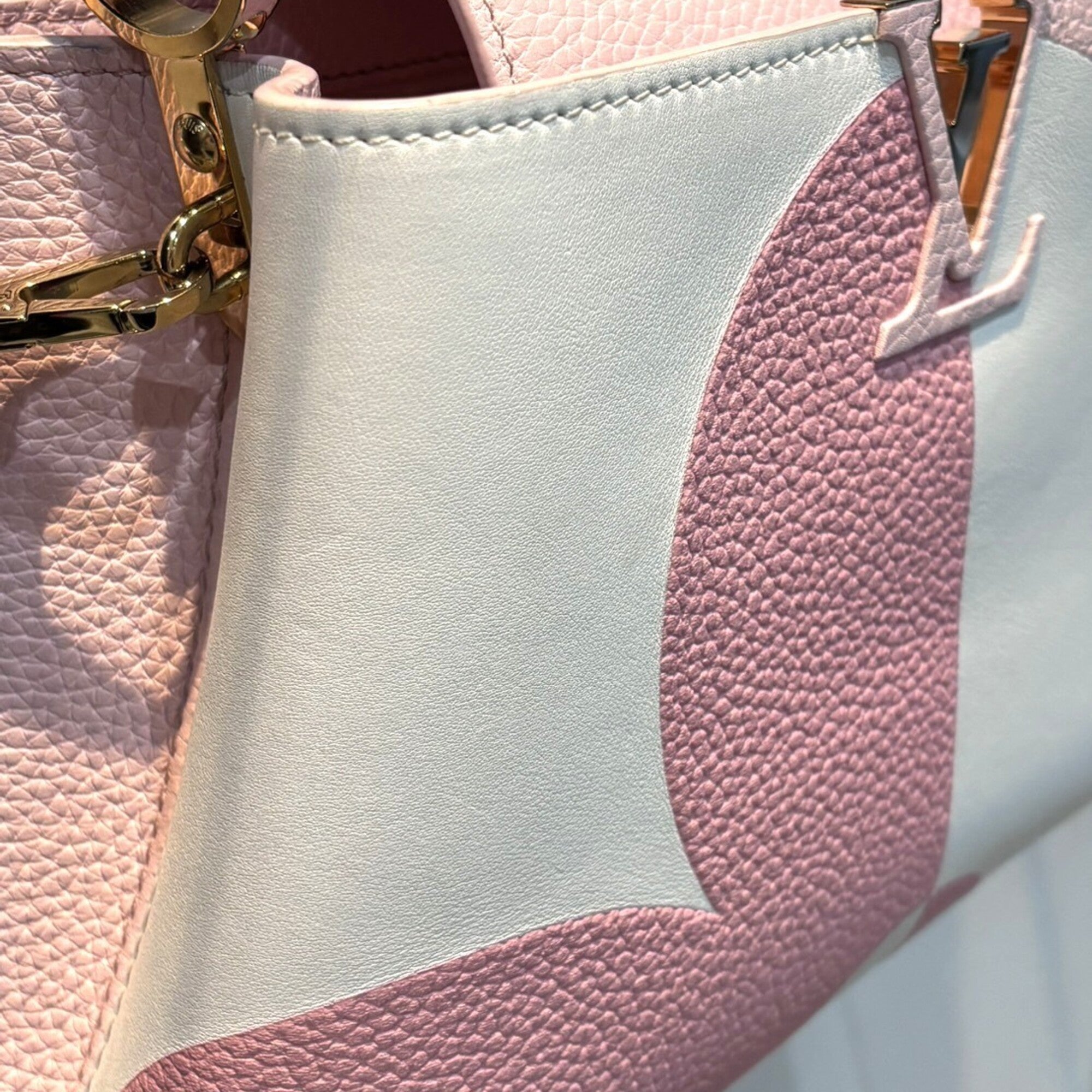 Louis Vuitton Pink White Leather Handbag (Pre-Owned)