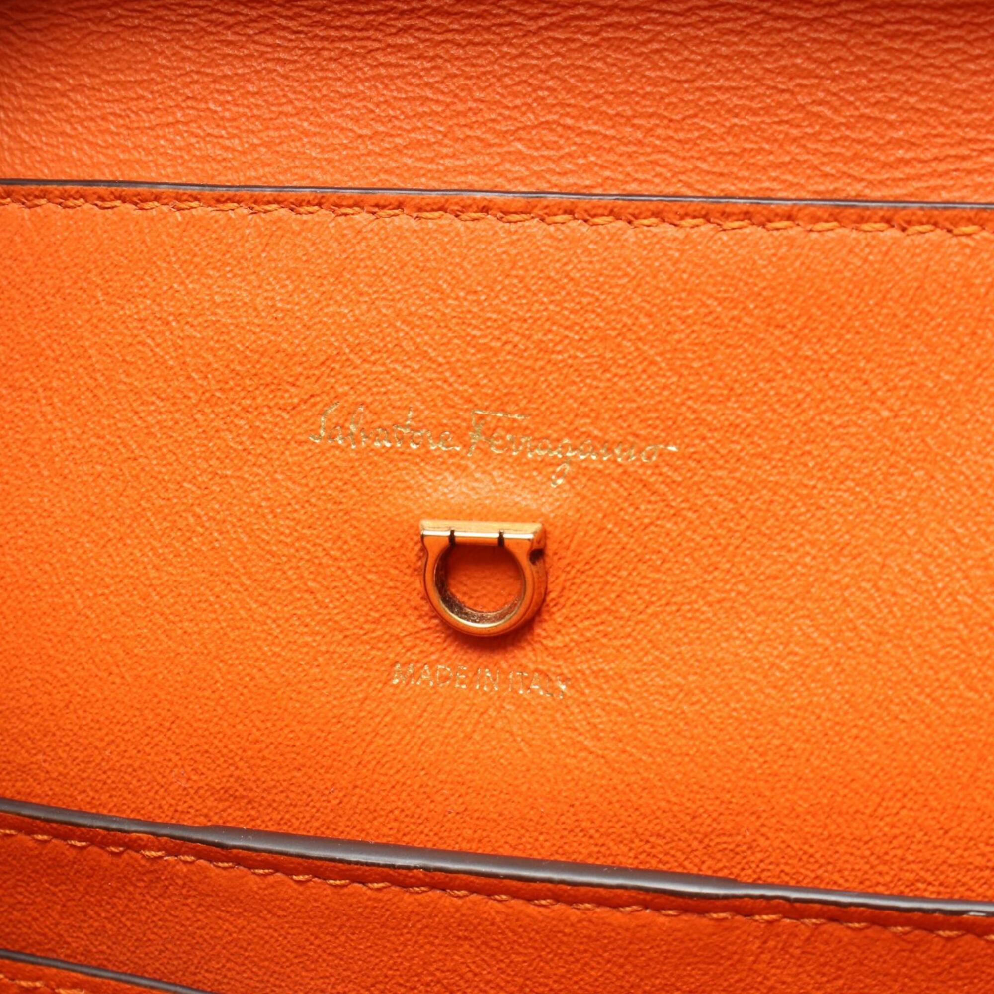 Salvatore Ferragamo Orange Leather Handbag (Pre-Owned)