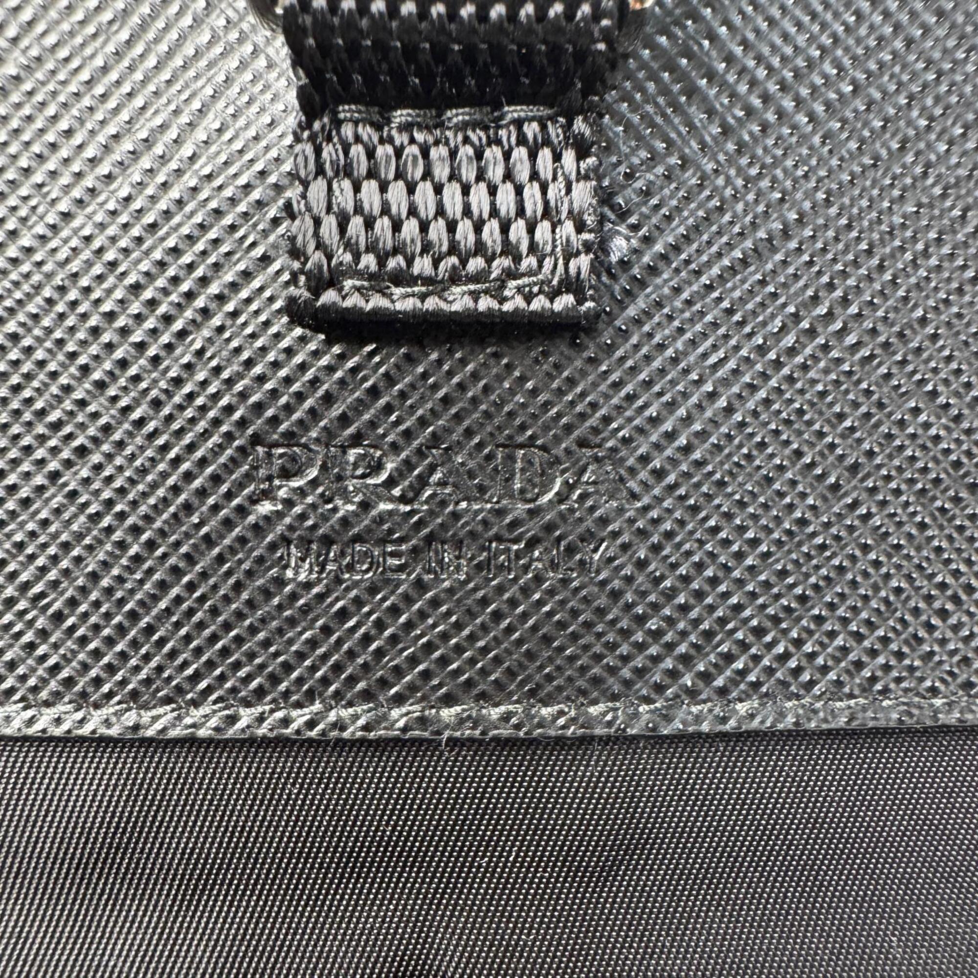 Prada Black Leather Shoulder Bag (Pre-Owned)