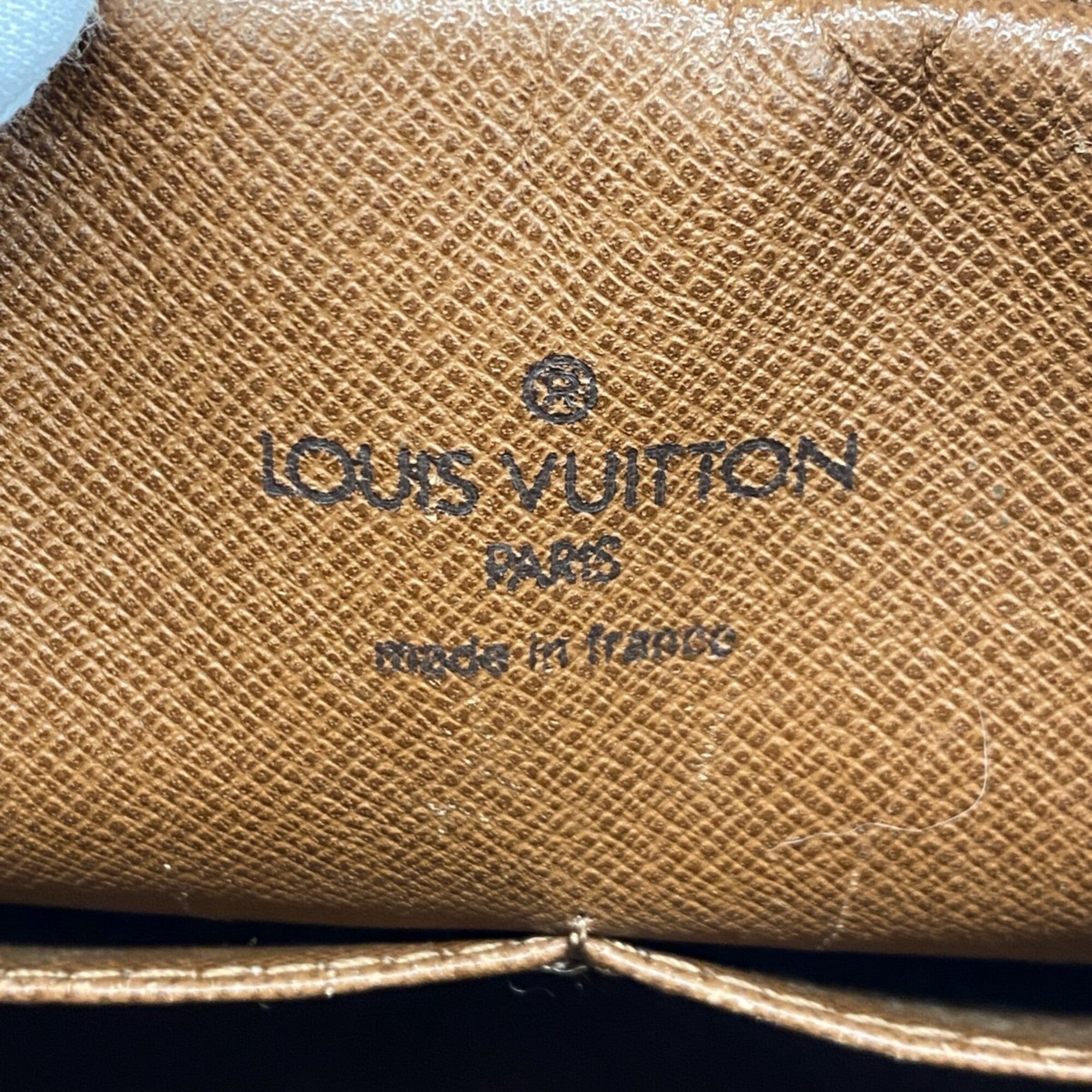 Louis Vuitton Brown Clutch Bag (Pre-Owned)