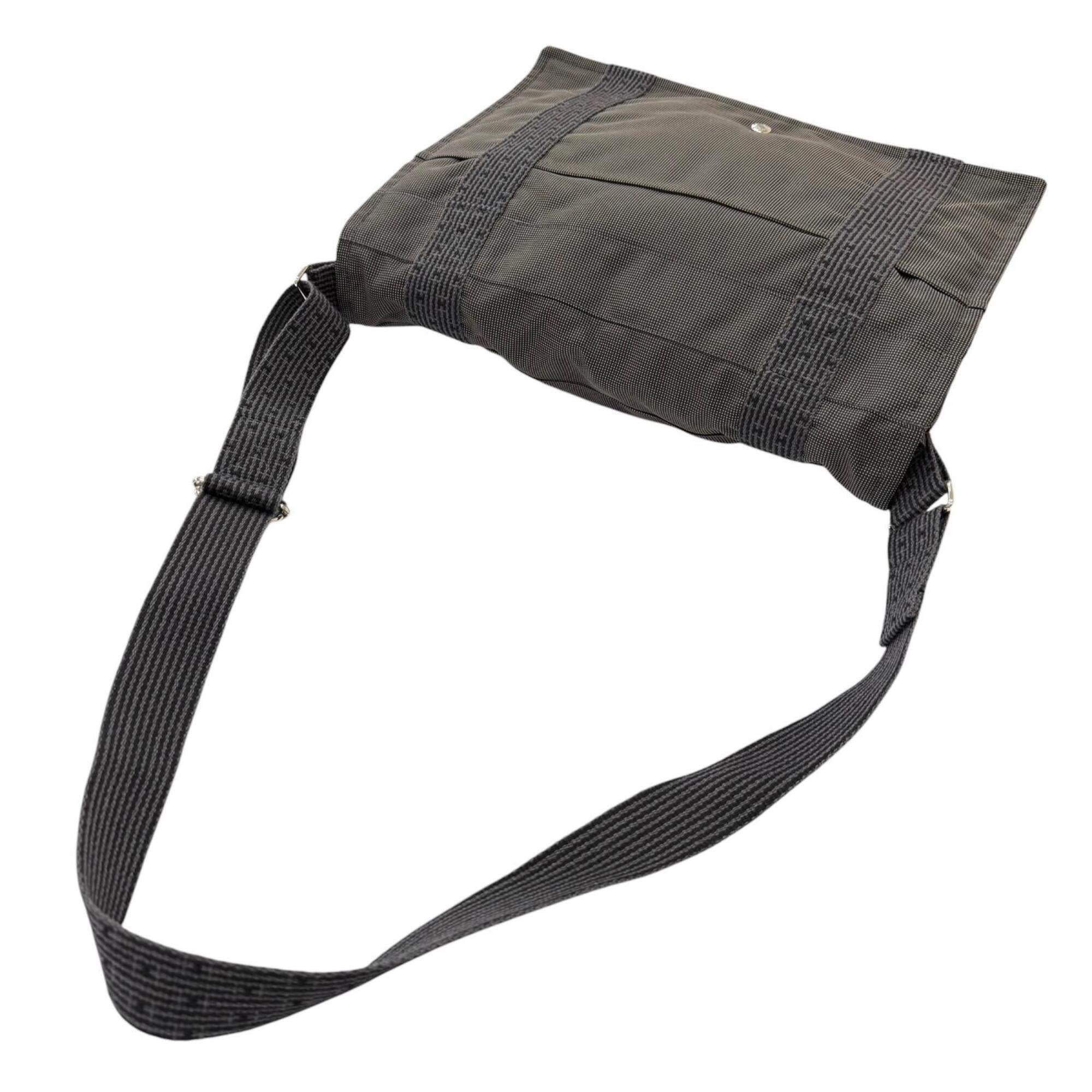 Hermes Charcoal Gray Polyamide Polyester Messenger Bag Shoulder Bag (Pre-Owned)