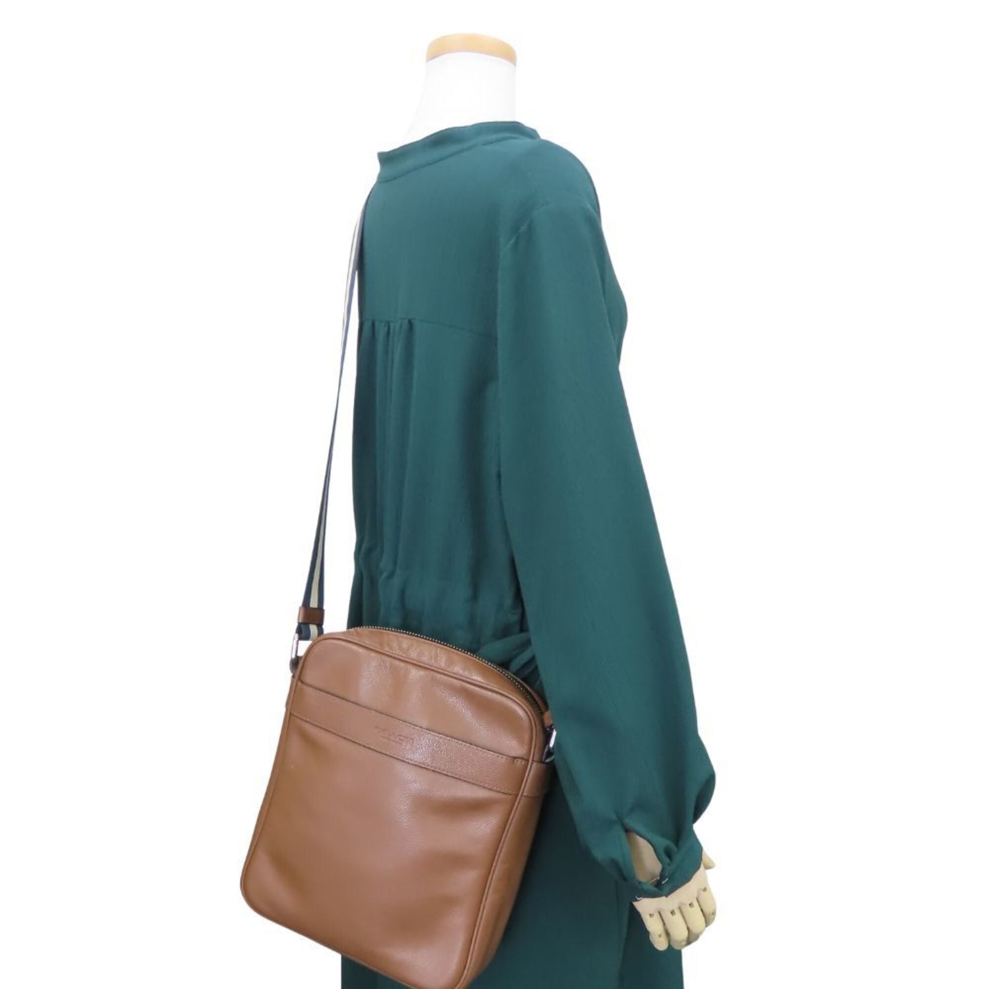 Coach Brown Leather Shoulder Bag (Pre-Owned)