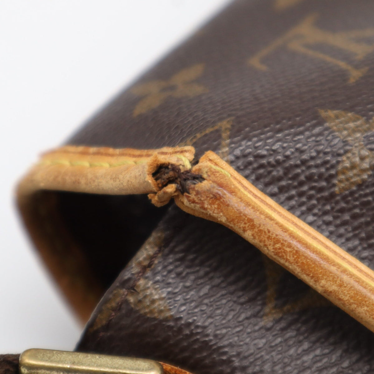 Louis Vuitton Beige Brown Monogram Shoulder Bag (Pre-Owned)