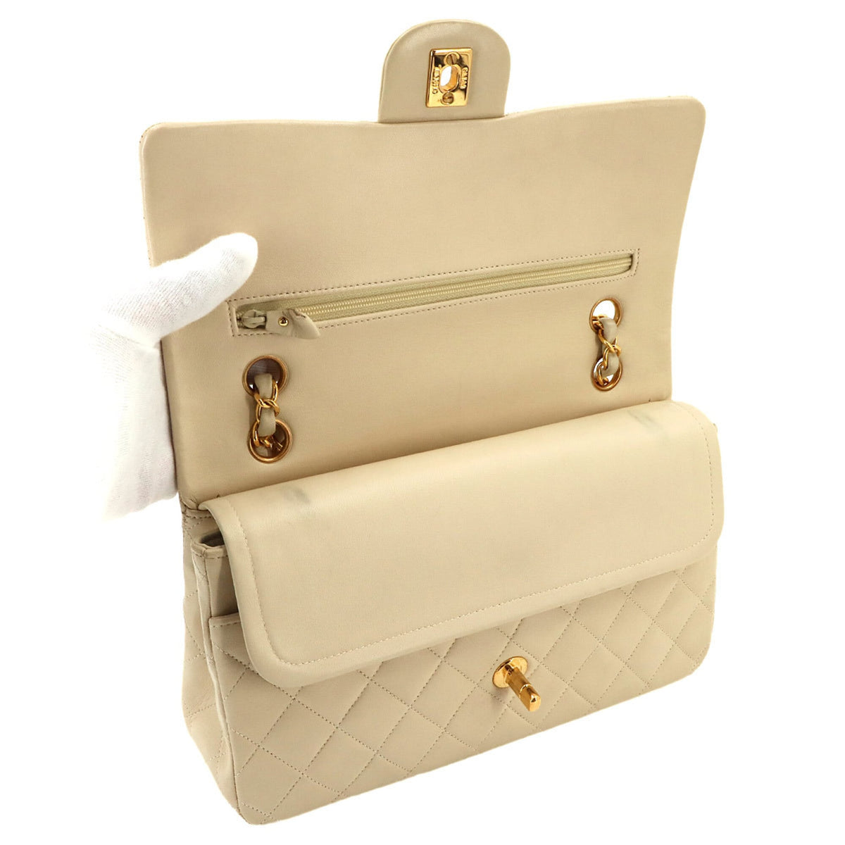 Chanel Beige Leather Handbag Shoulder Bag (Pre-Owned)