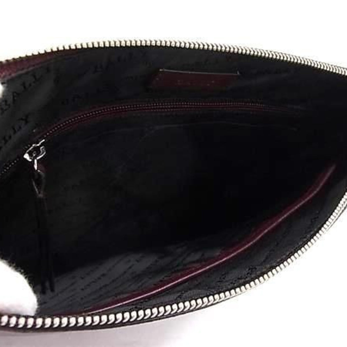 Bally Bordeaux Leather Clutch Bag (Pre-Owned)