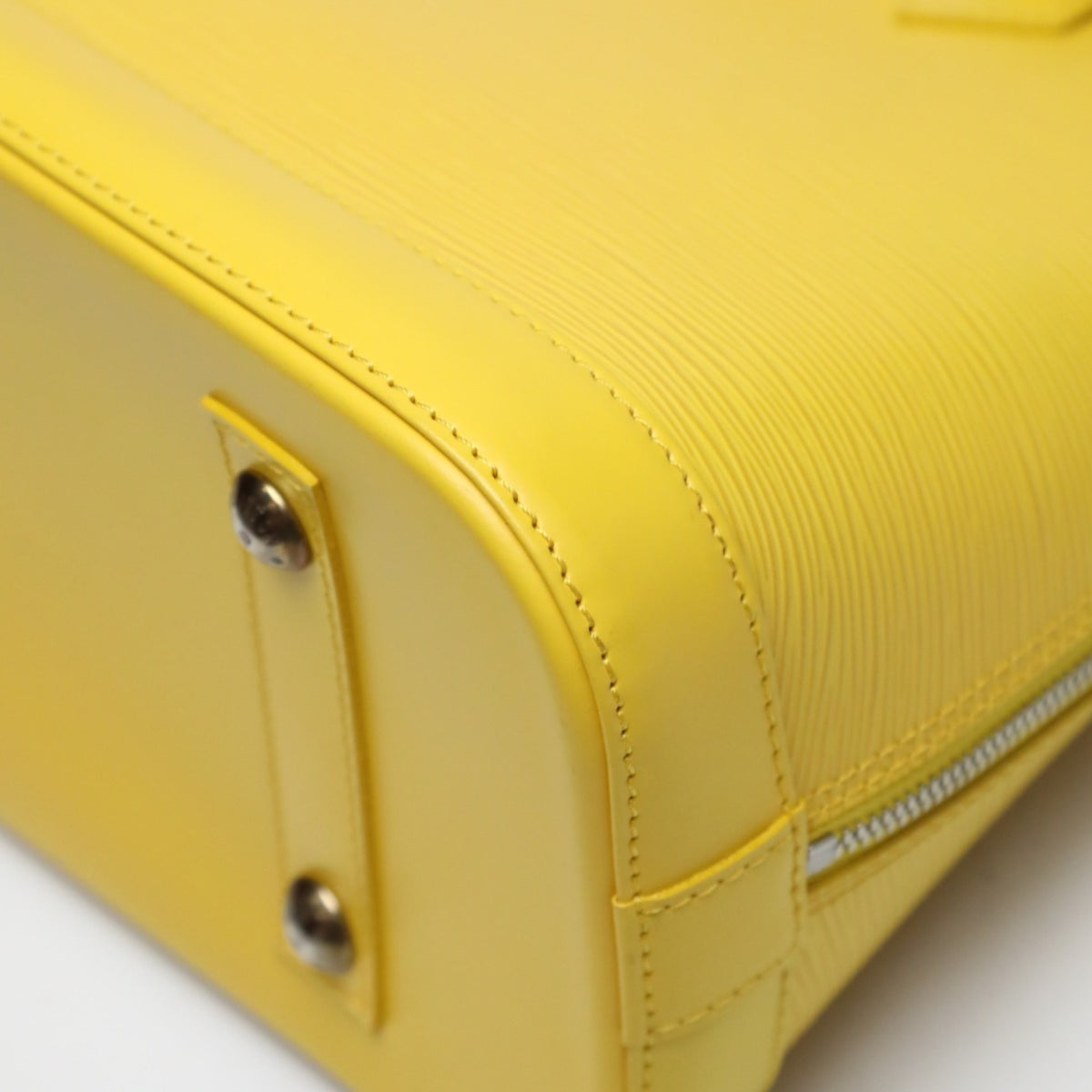 Louis Vuitton Citron Epi Leather Handbag (Pre-Owned)