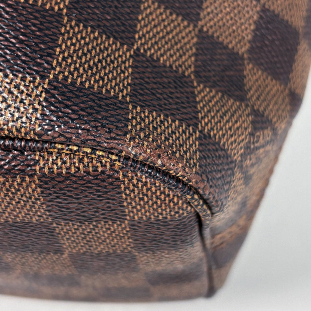 Louis Vuitton Brown Damier Canvas Damier Canvas Handbag (Pre-Owned)