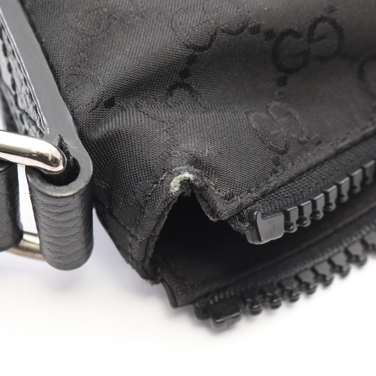 Gucci Black Leather Nylon Canvas Handbag Shoulder Bag (Pre-Owned)