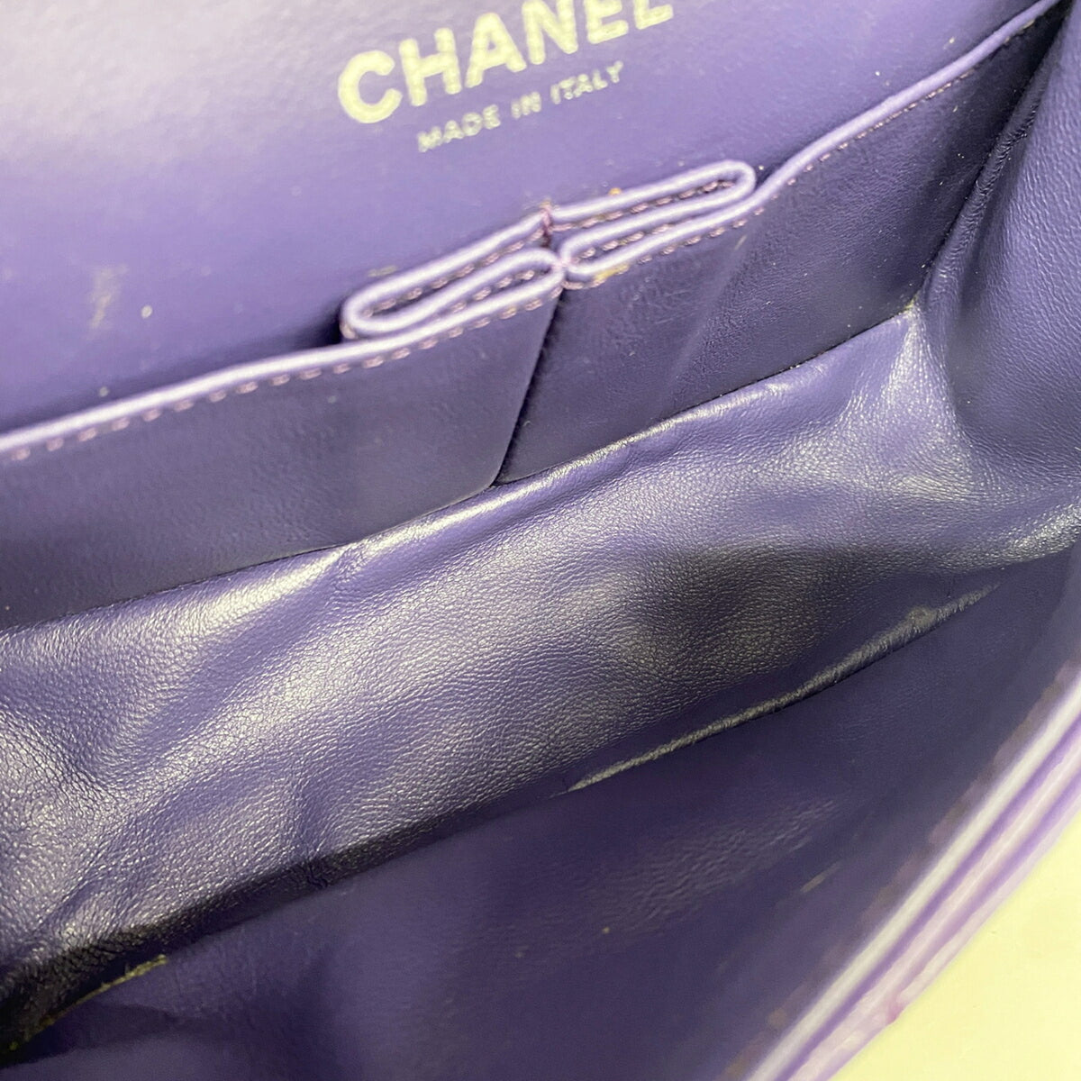 Chanel Purple Leather Shoulder Bag (Pre-Owned)