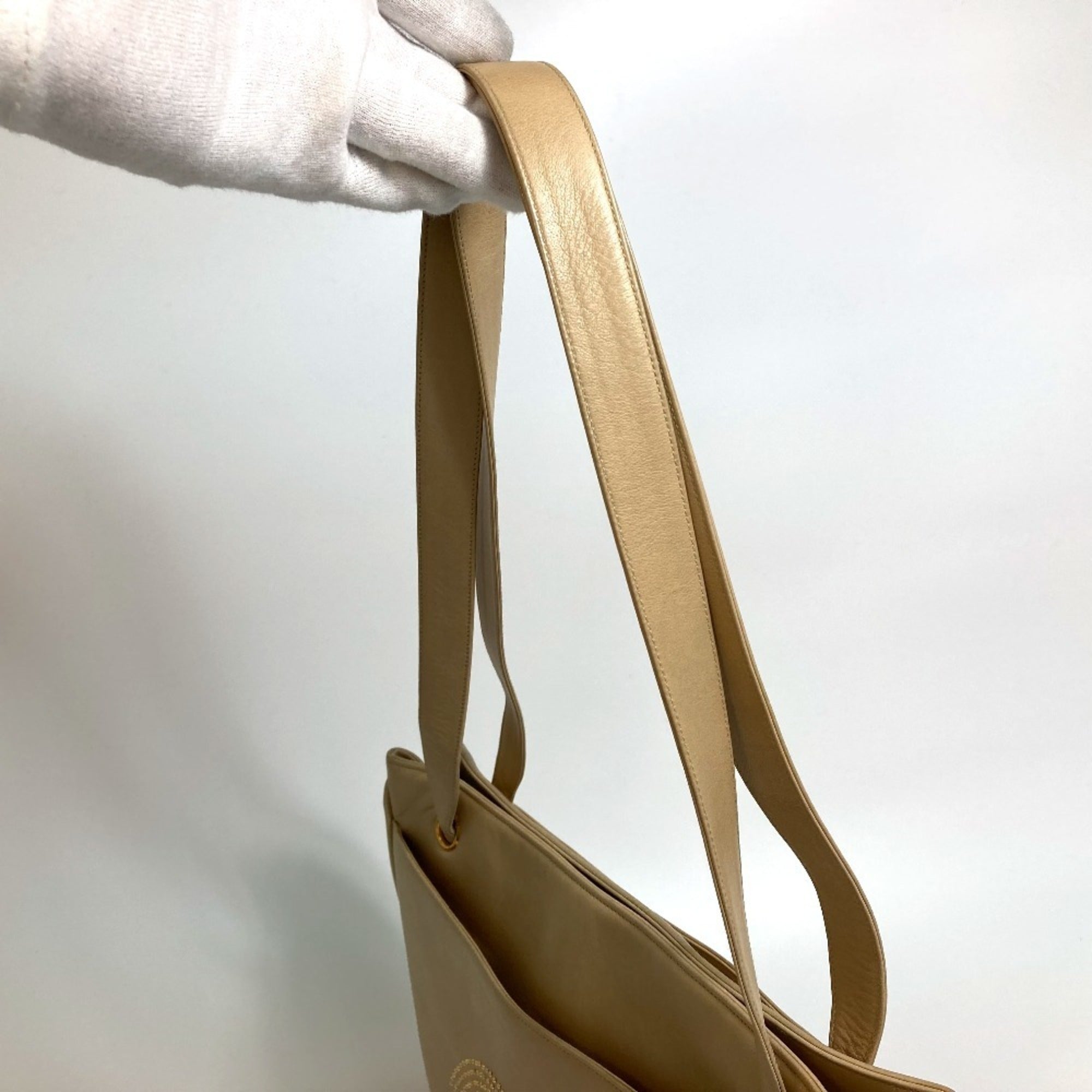Chanel Beige Leather Shoulder Bag Tote Bag (Pre-Owned)