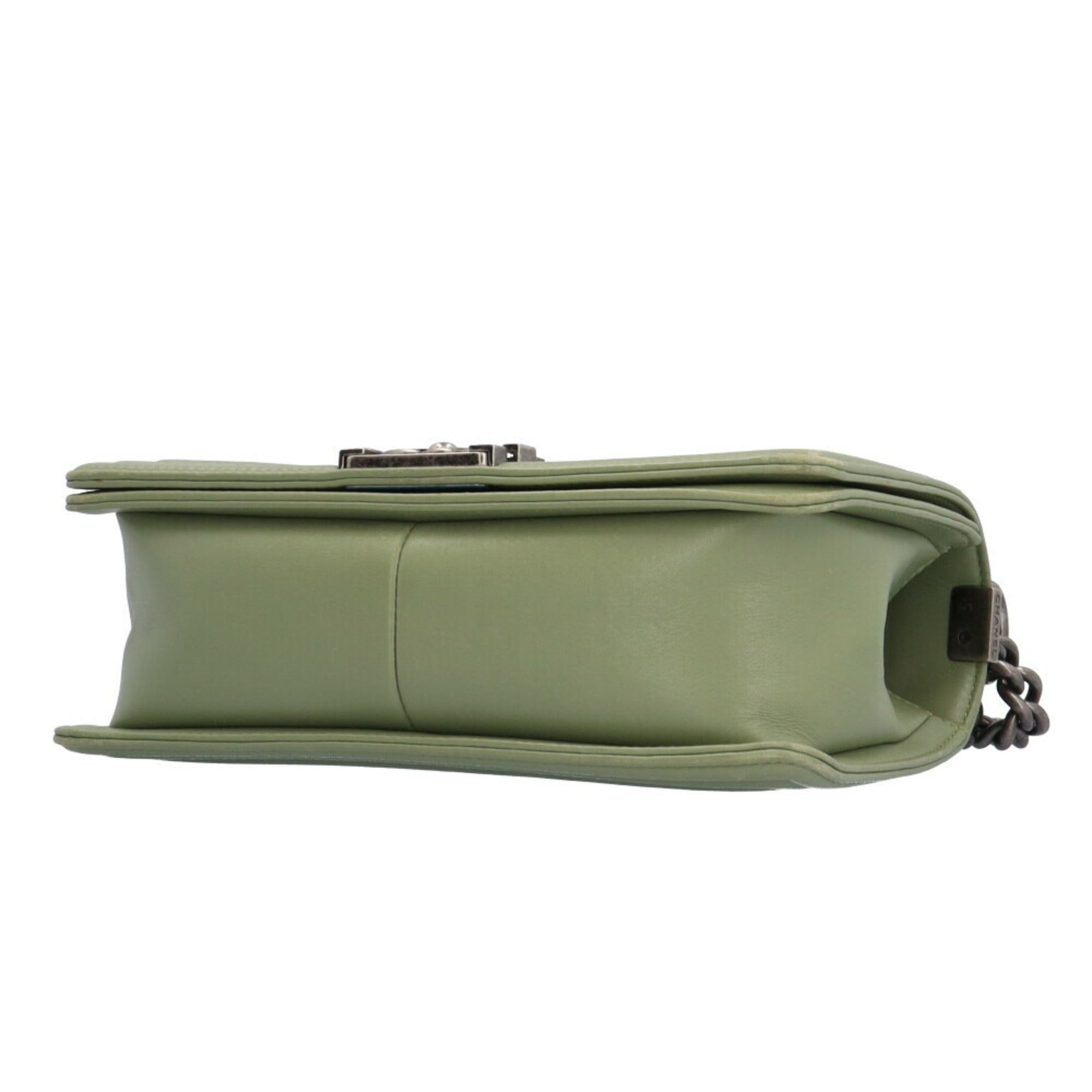 Chanel Green Leather Shoulder Bag (Pre-Owned)
