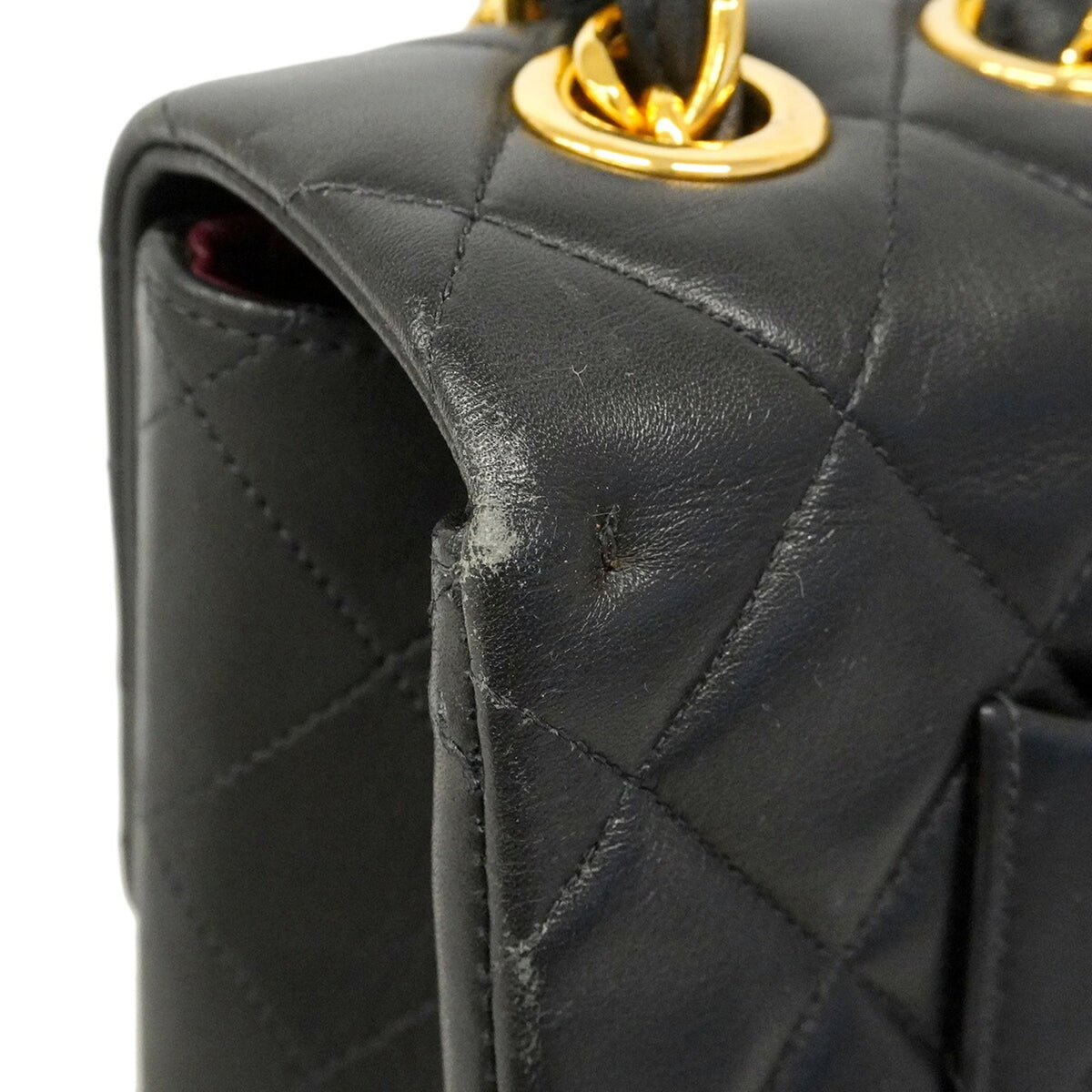 Chanel Black Leather Shoulder Bag (Pre-Owned)