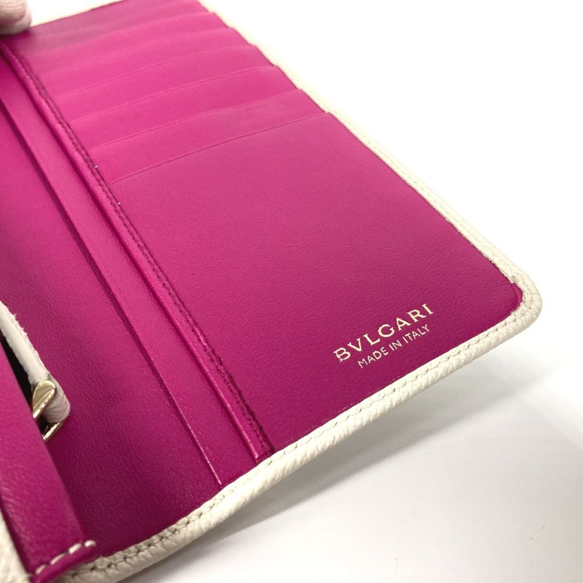 Bvlgari White Leather Wallet (Bi-Fold) (Pre-Owned)
