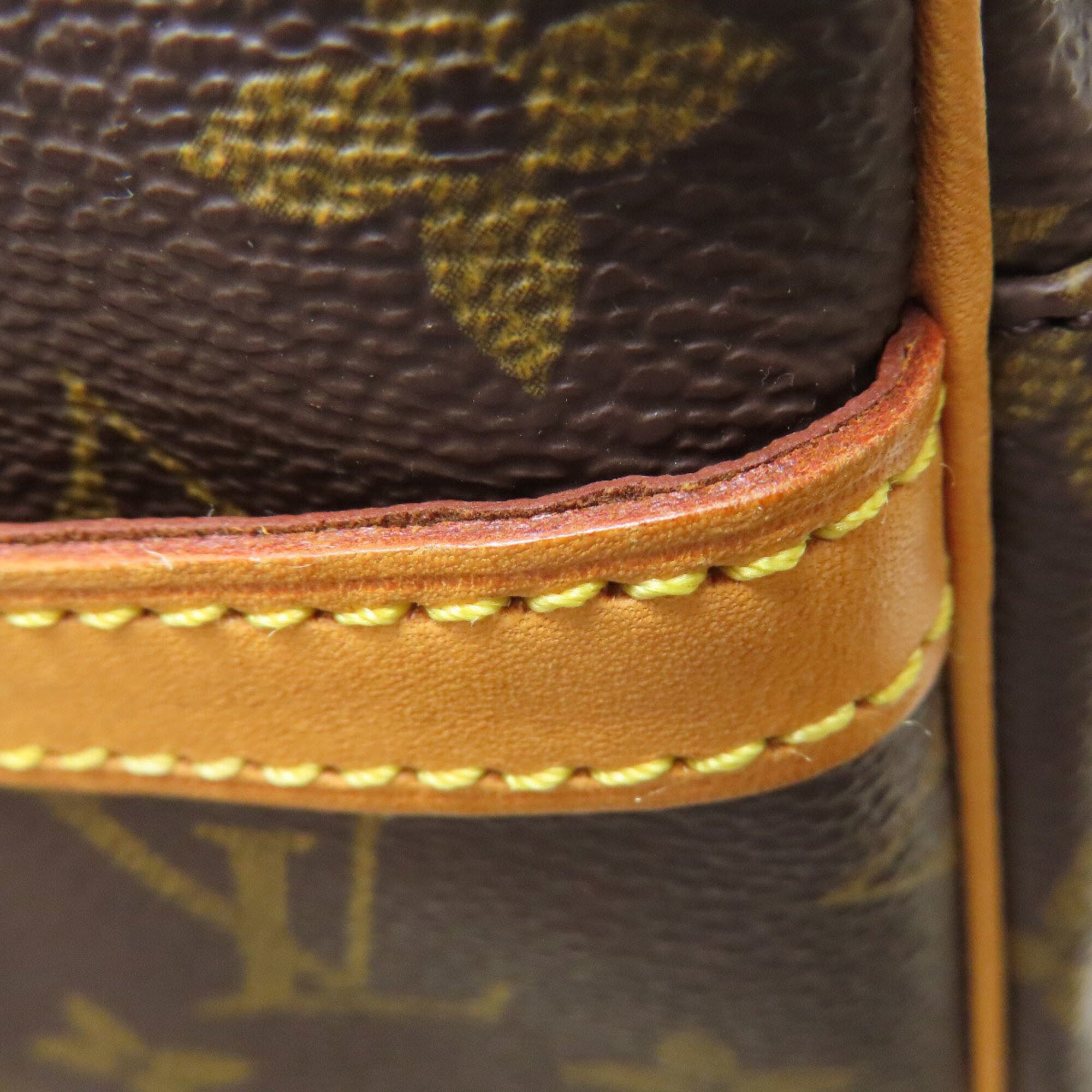 Louis Vuitton Monogram Monogram Shoulder Bag (Pre-Owned)