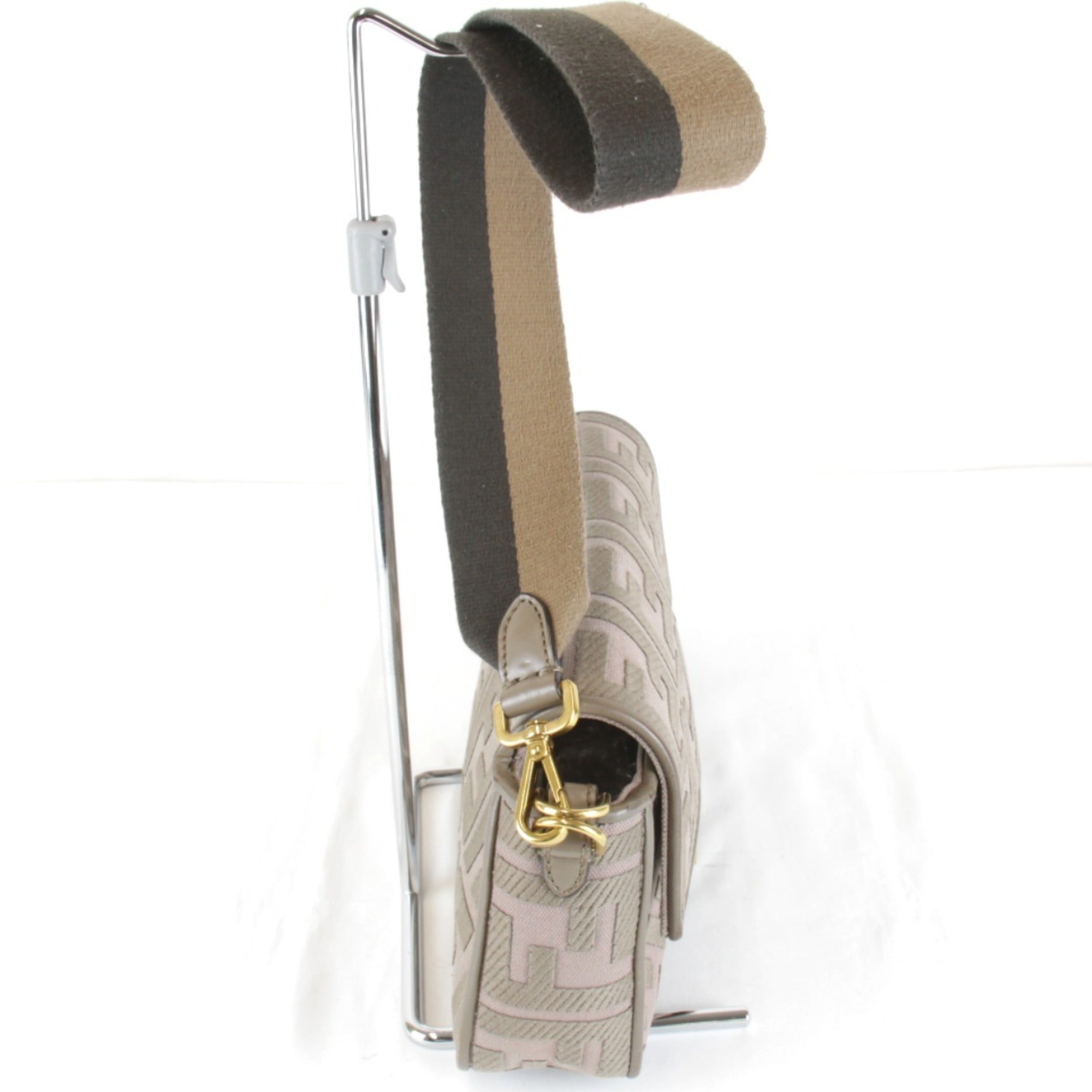 Fendi Pink Canvas Shoulder Bag (Pre-Owned)