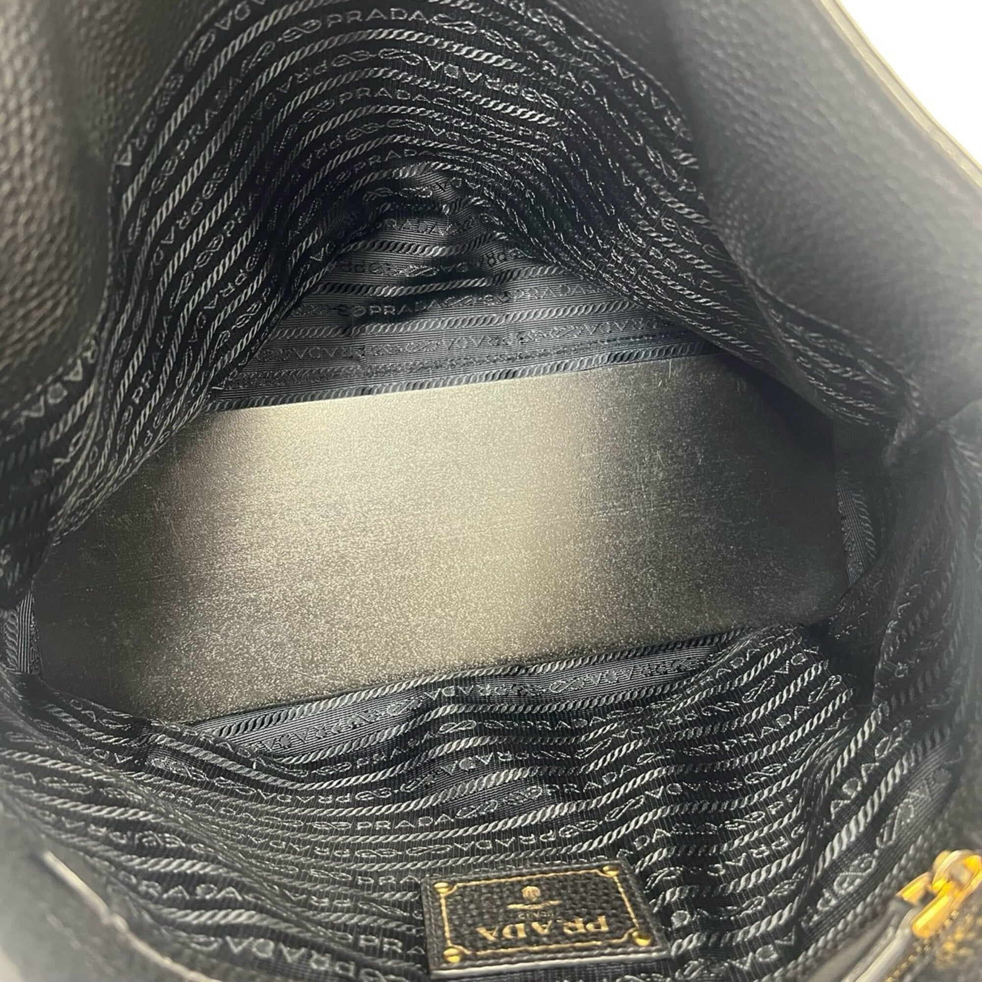 Prada Black Leather Shoulder Bag Tote Bag (Pre-Owned)