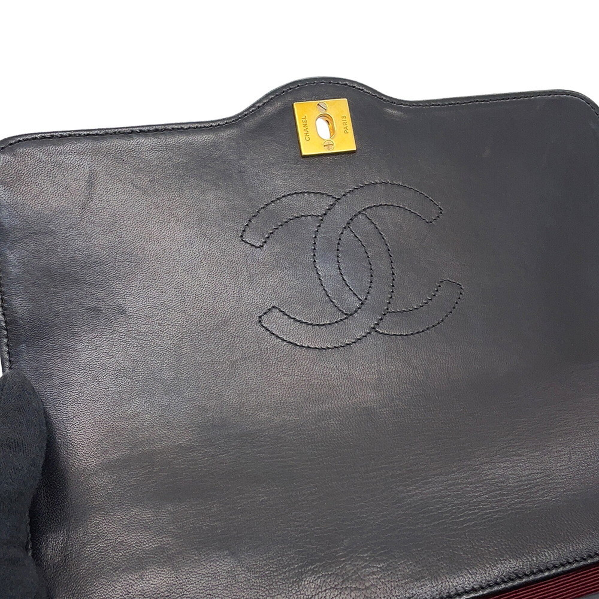 Chanel Matelasse Black Leather Handbag Shoulder Bag (Pre-Owned)