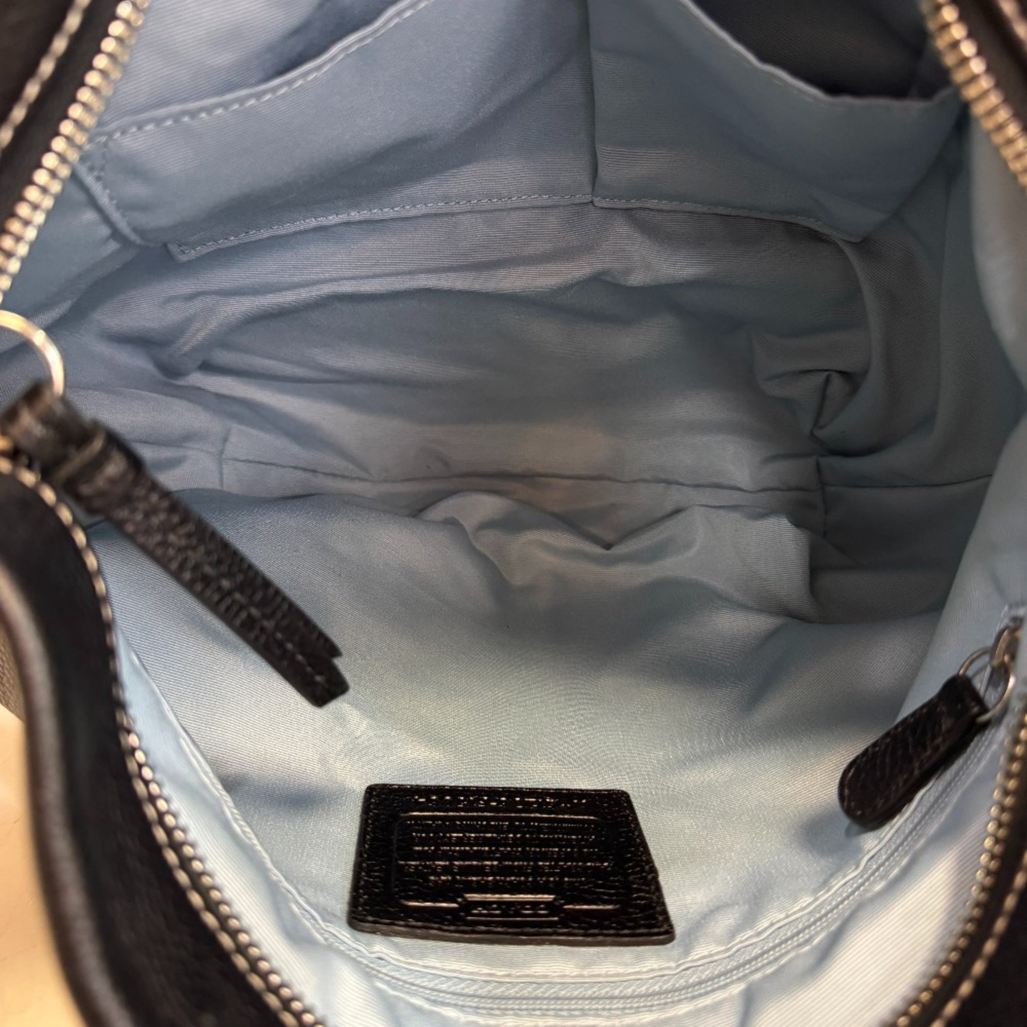 Coach Black Leather Shoulder Bag (Pre-Owned)