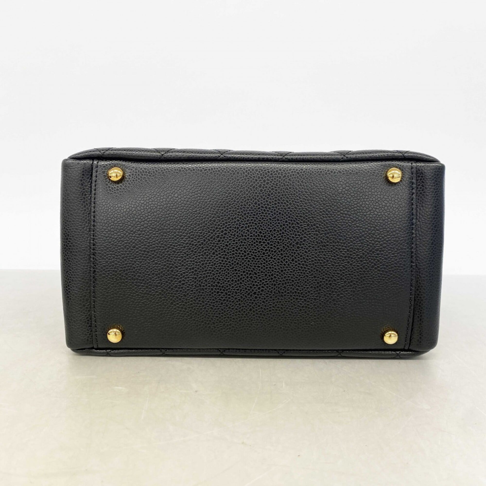 Chanel Black Grained Calfskin Handbag (Pre-Owned)
