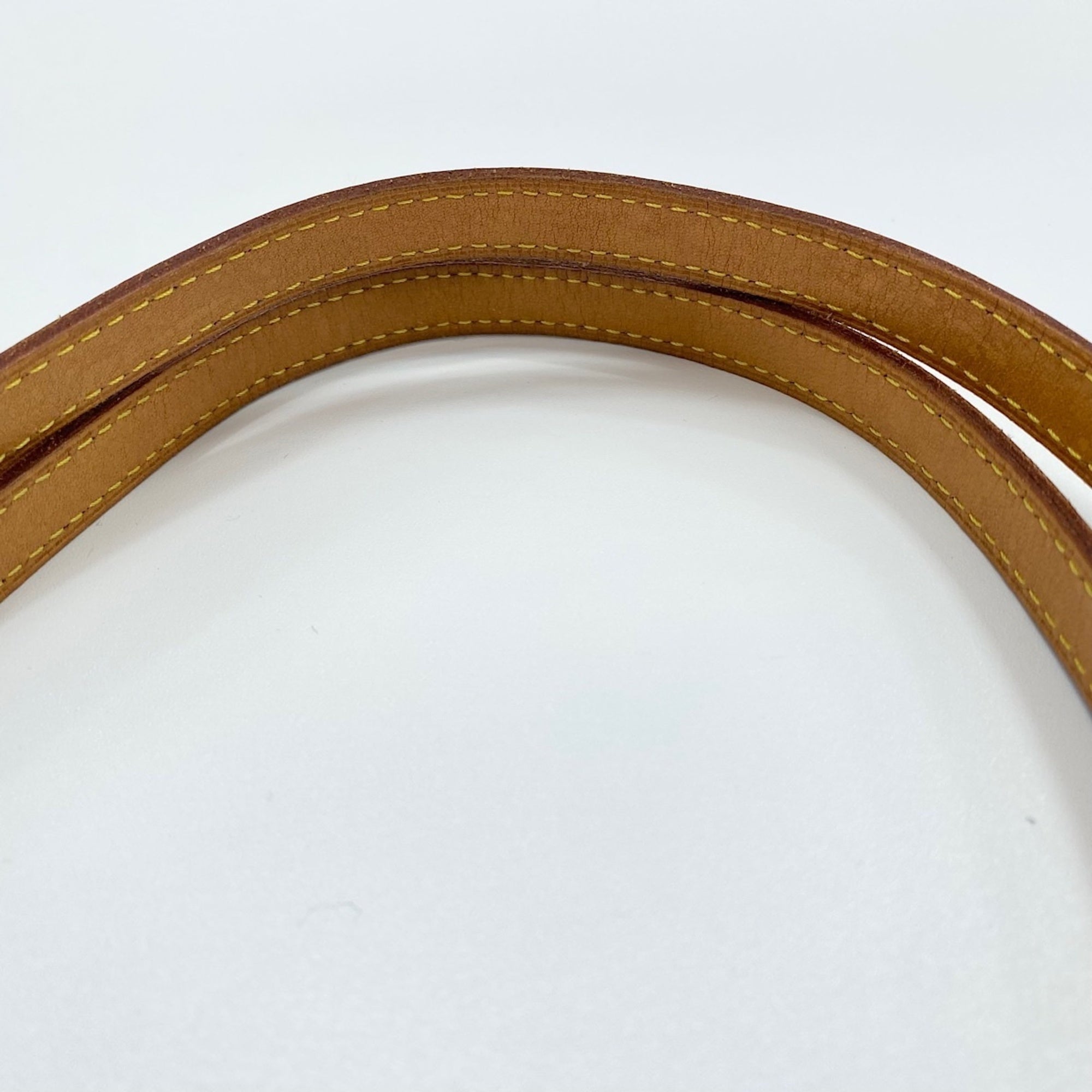 Louis Vuitton Brown Shoulder Bag (Pre-Owned)