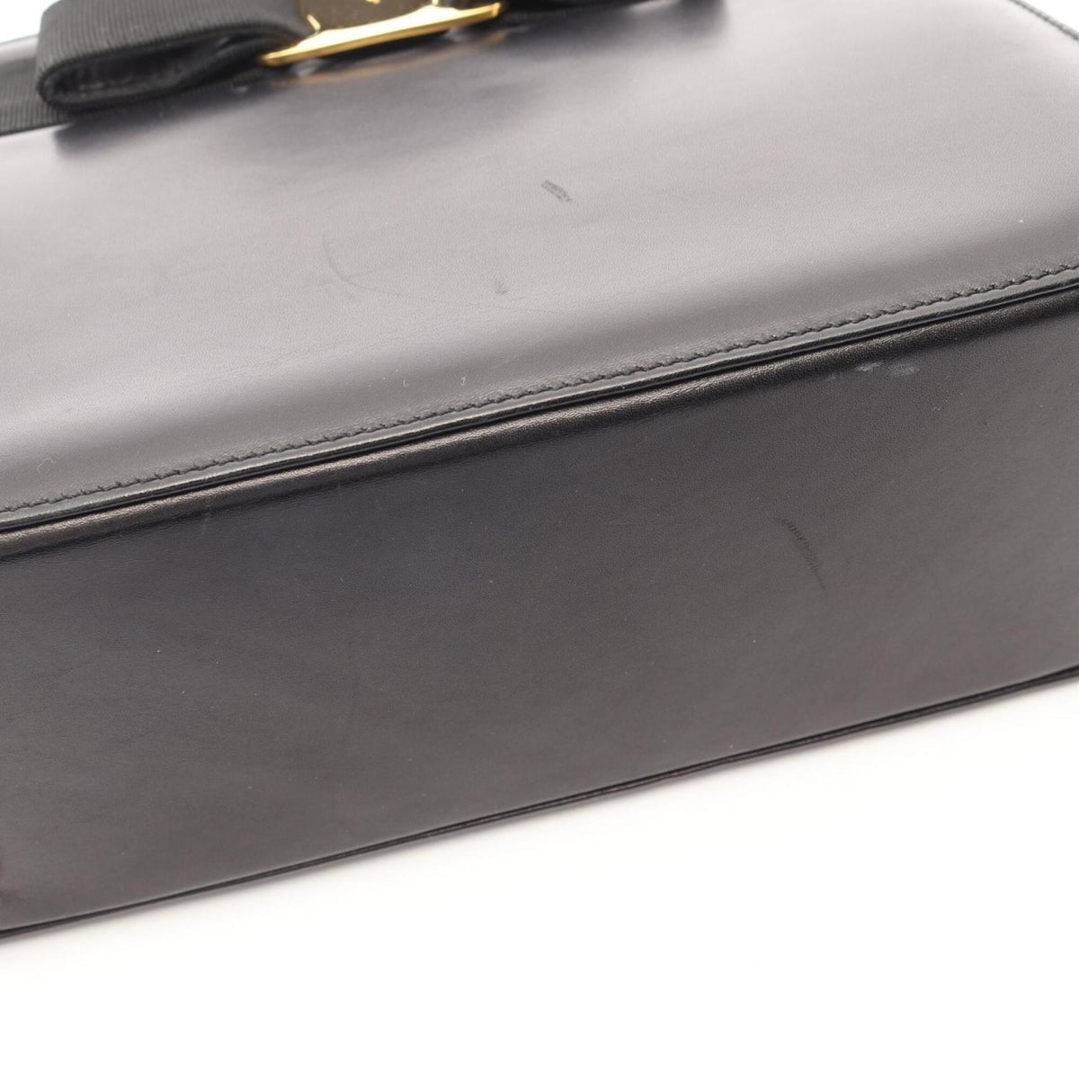 Salvatore Ferragamo Black Leather Handbag (Pre-Owned)