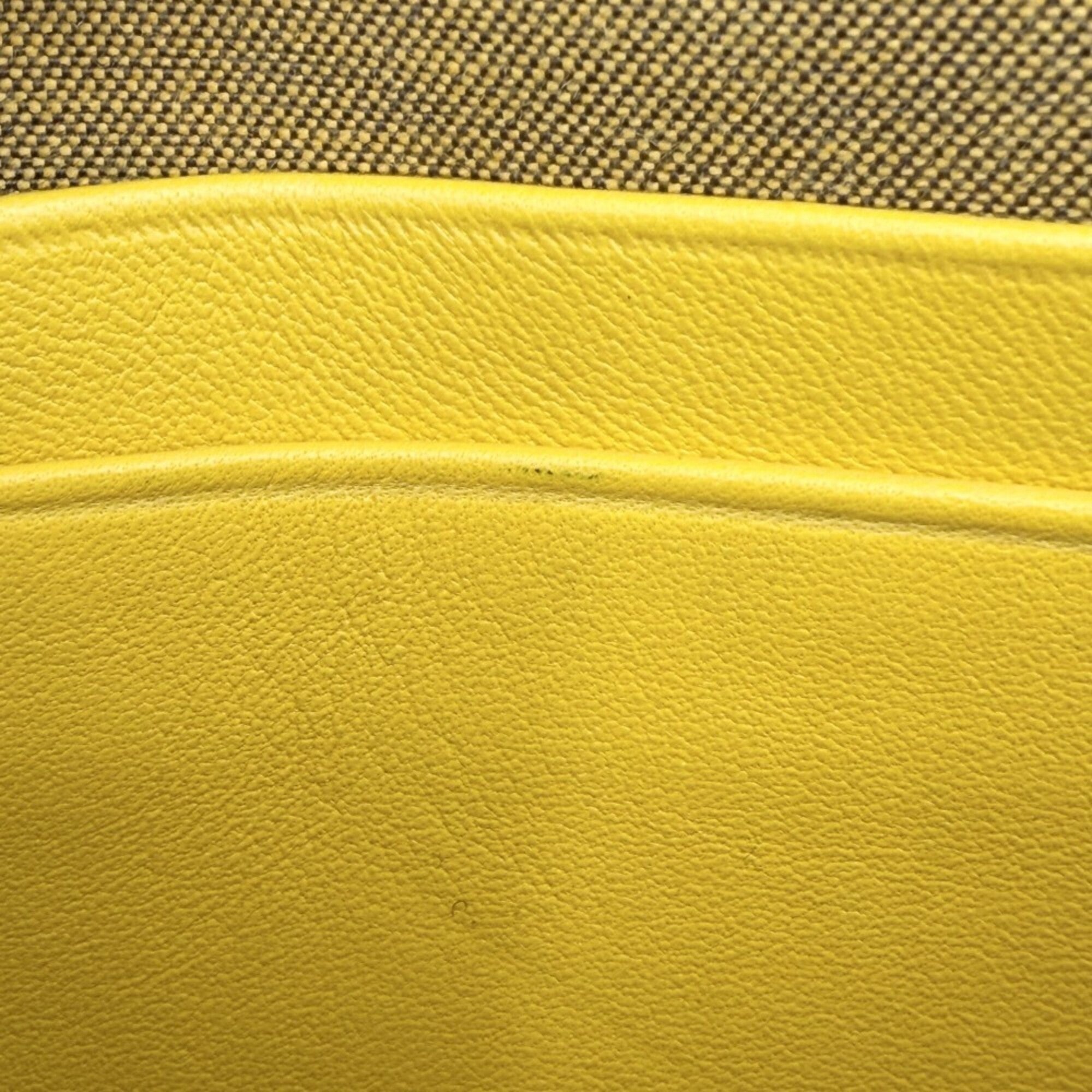 Fendi Yellow Leather Handbag Shoulder Bag (Pre-Owned)