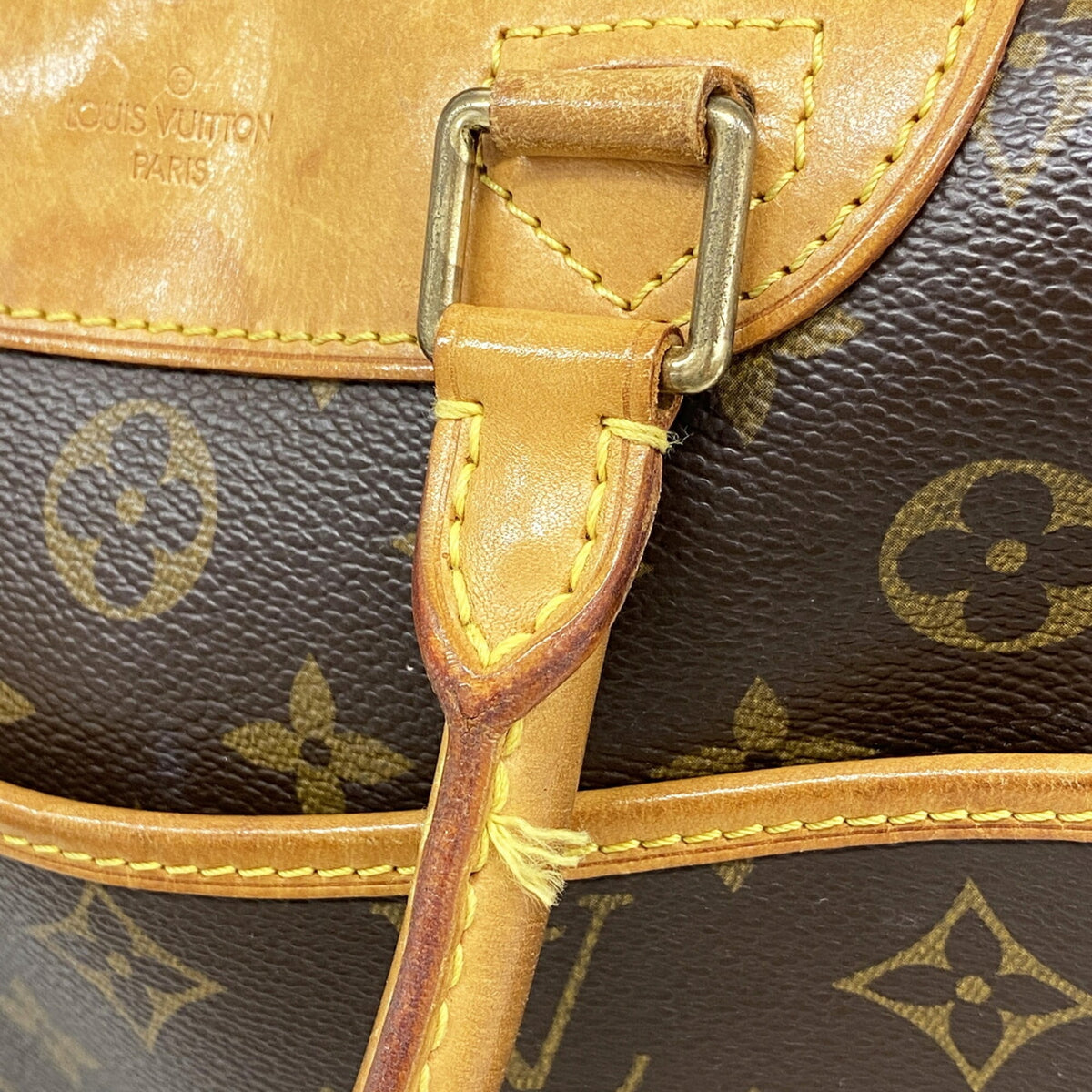 Louis Vuitton Brown Handbag (Pre-Owned)