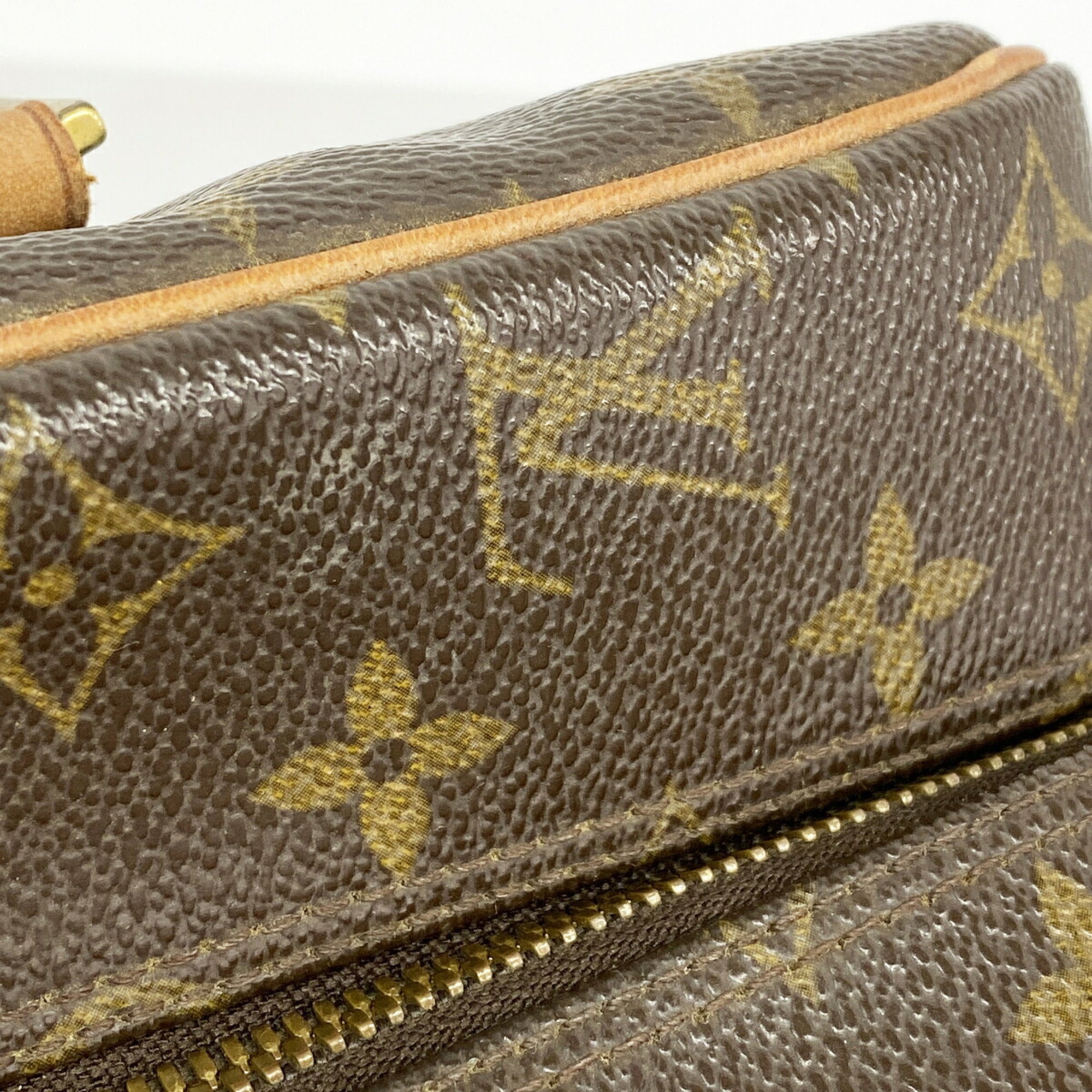 Louis Vuitton Brown Shoulder Bag (Pre-Owned)