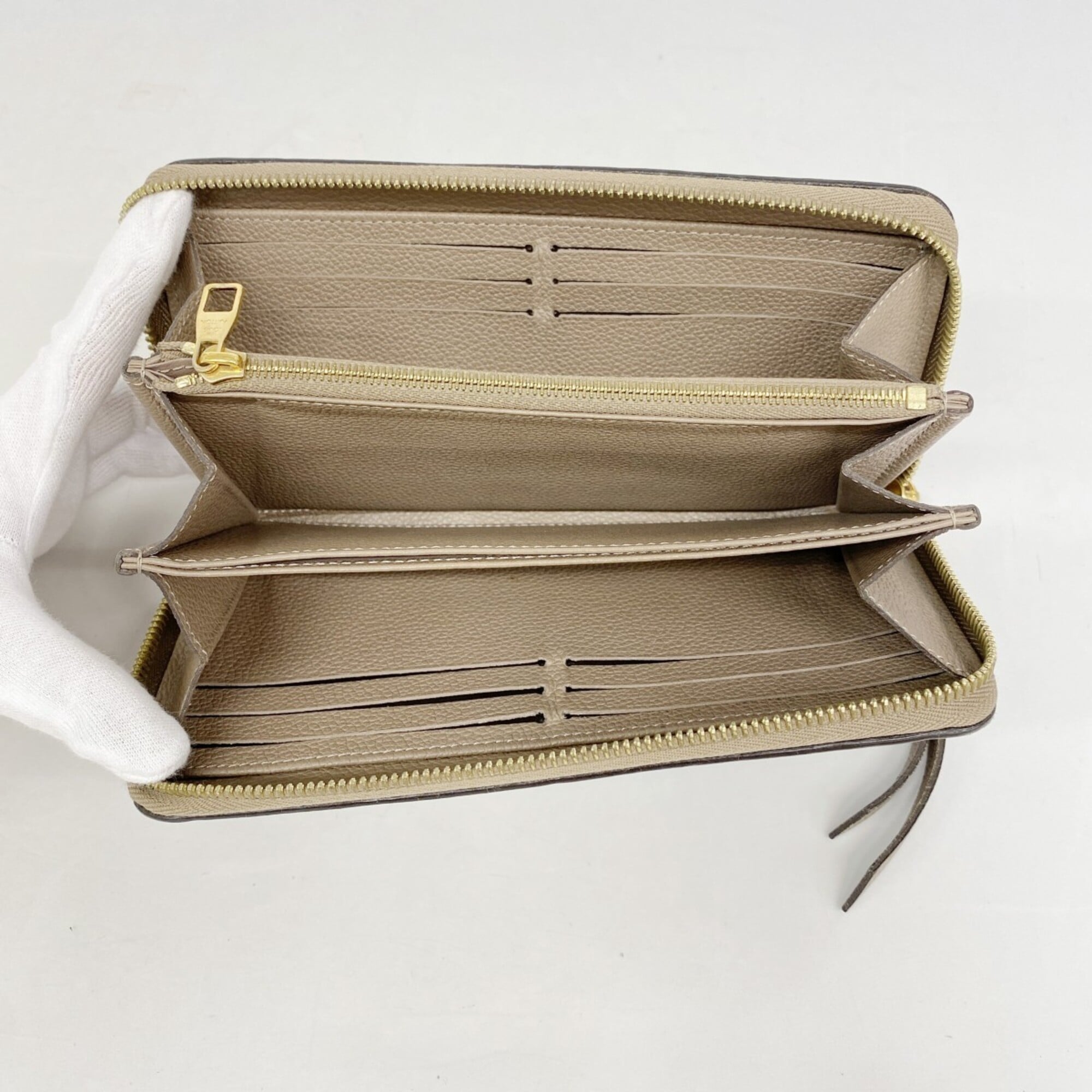 Louis Vuitton Tourterelle Long Wallet (Bi-Fold) (Pre-Owned)