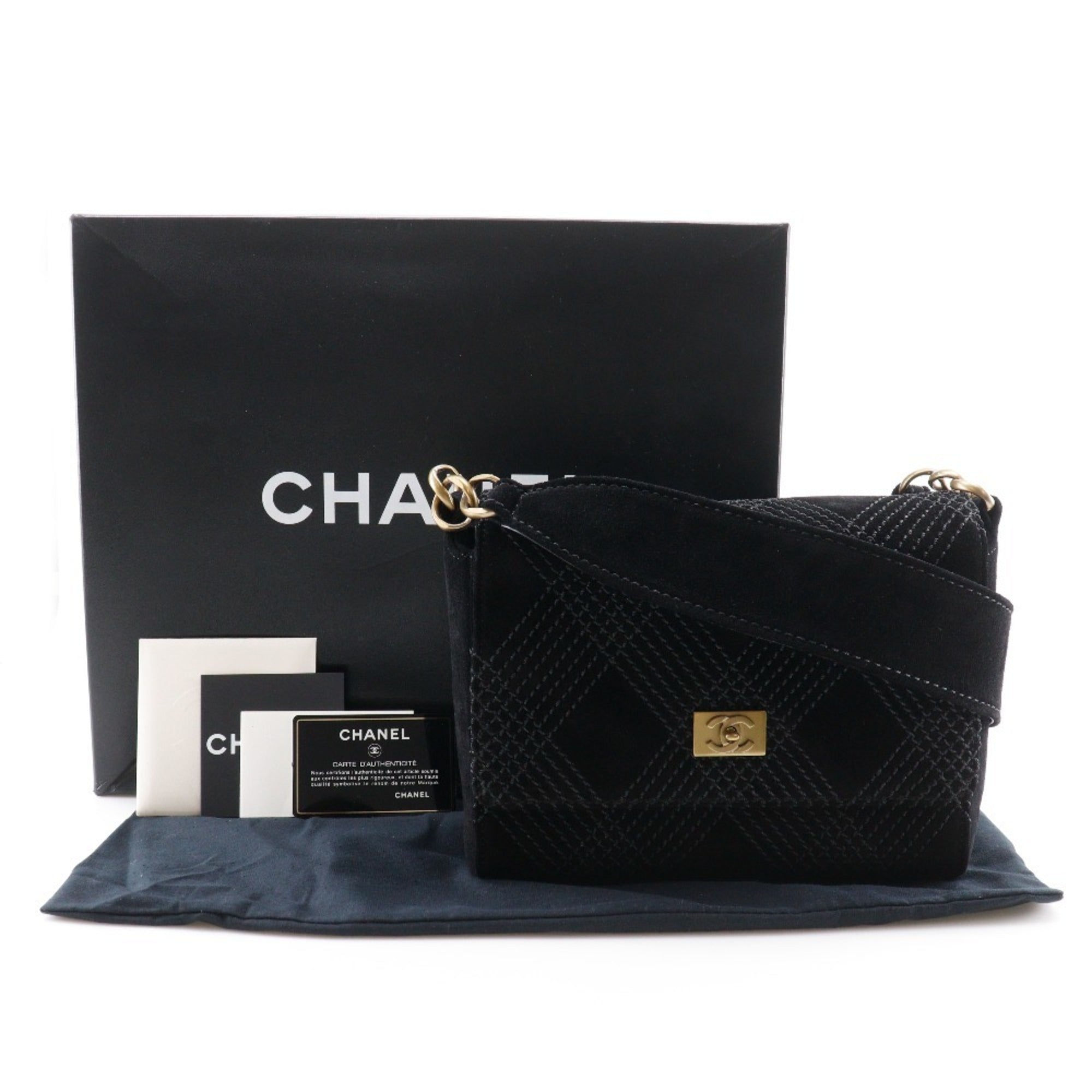 Chanel Black Suede Shoulder Bag (Pre-Owned)