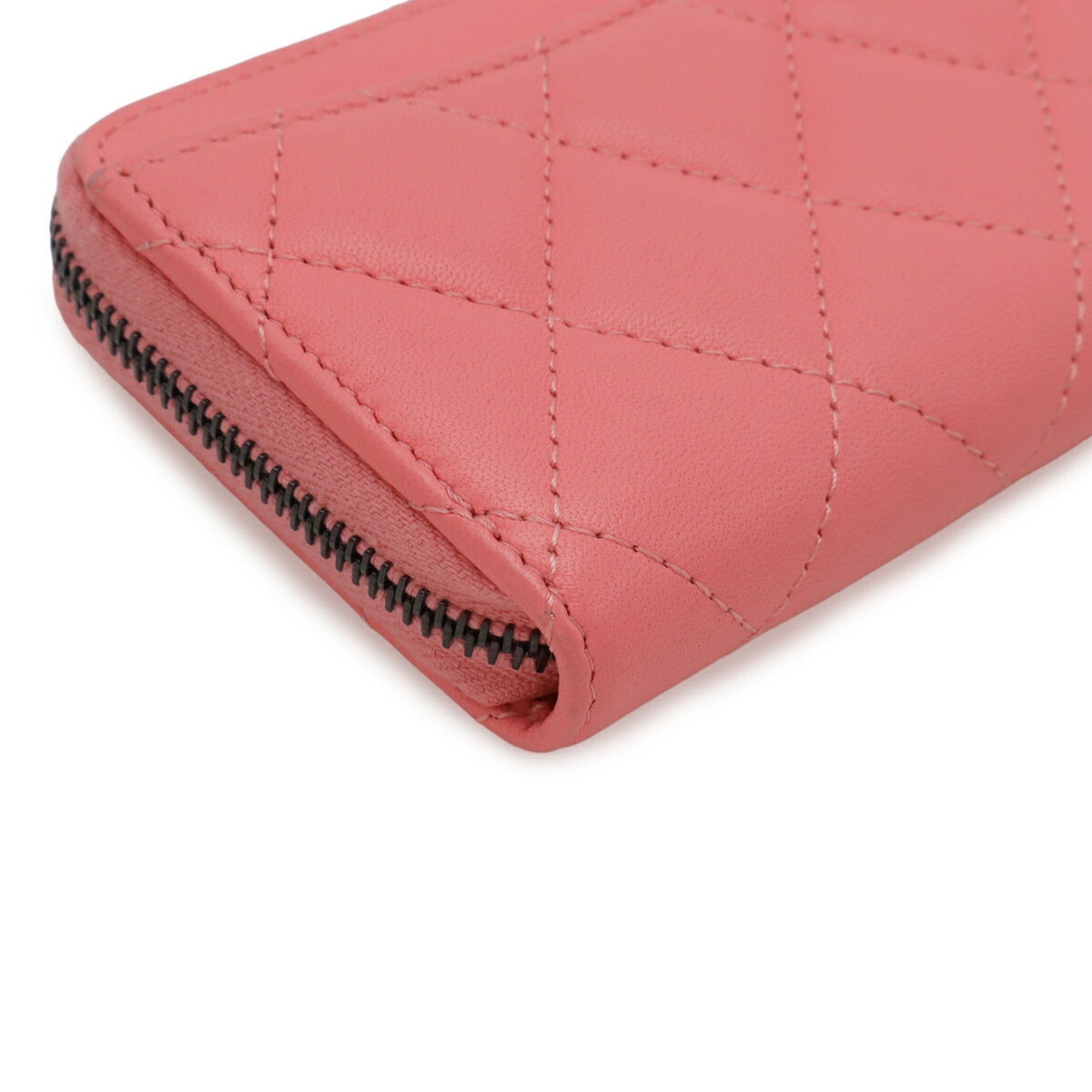 Chanel Matelasse Coral Pink Leather Coin Purse/Coin Case (Pre-Owned)