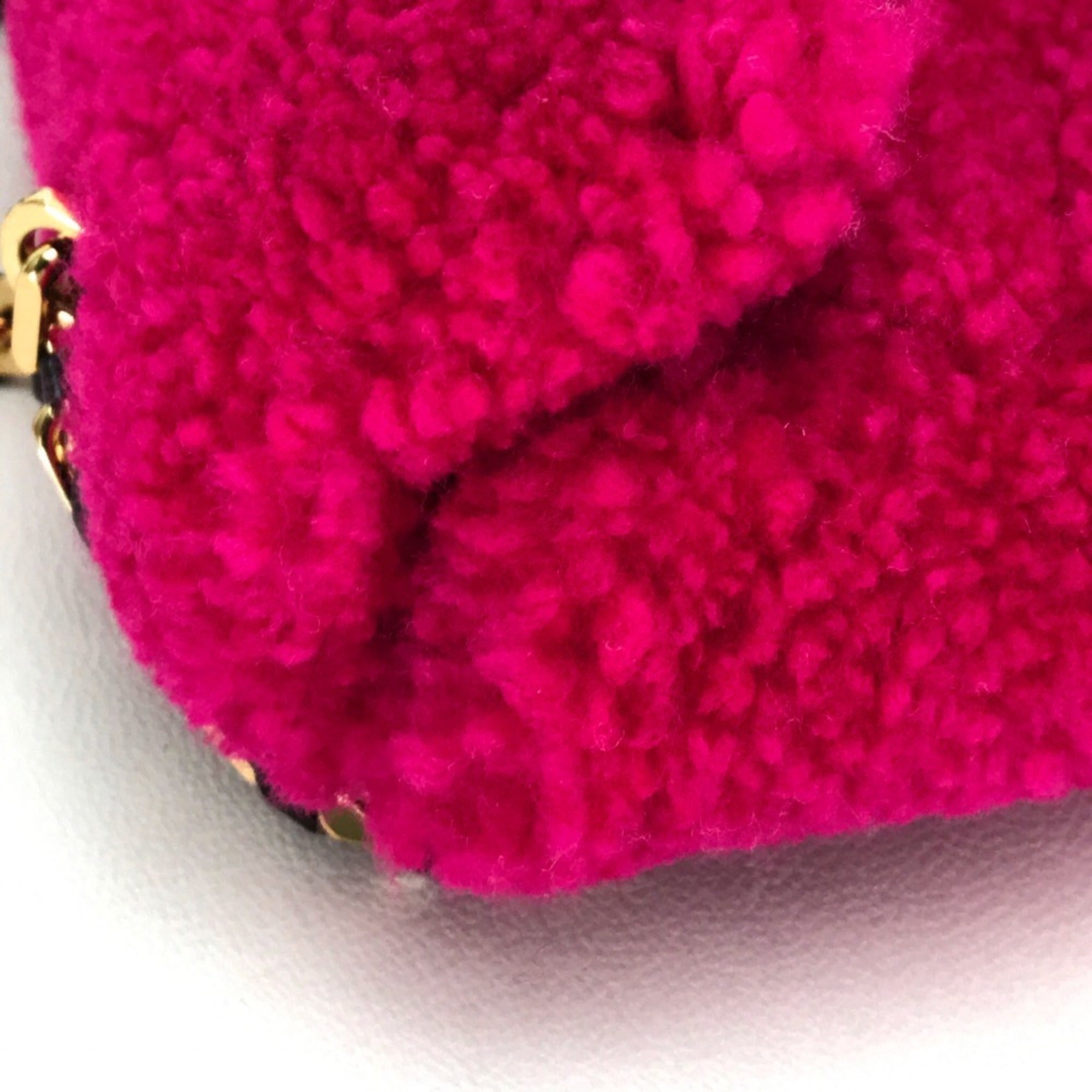 Fendi Pink Leather Pochette Shoulder Bag (Pre-Owned)