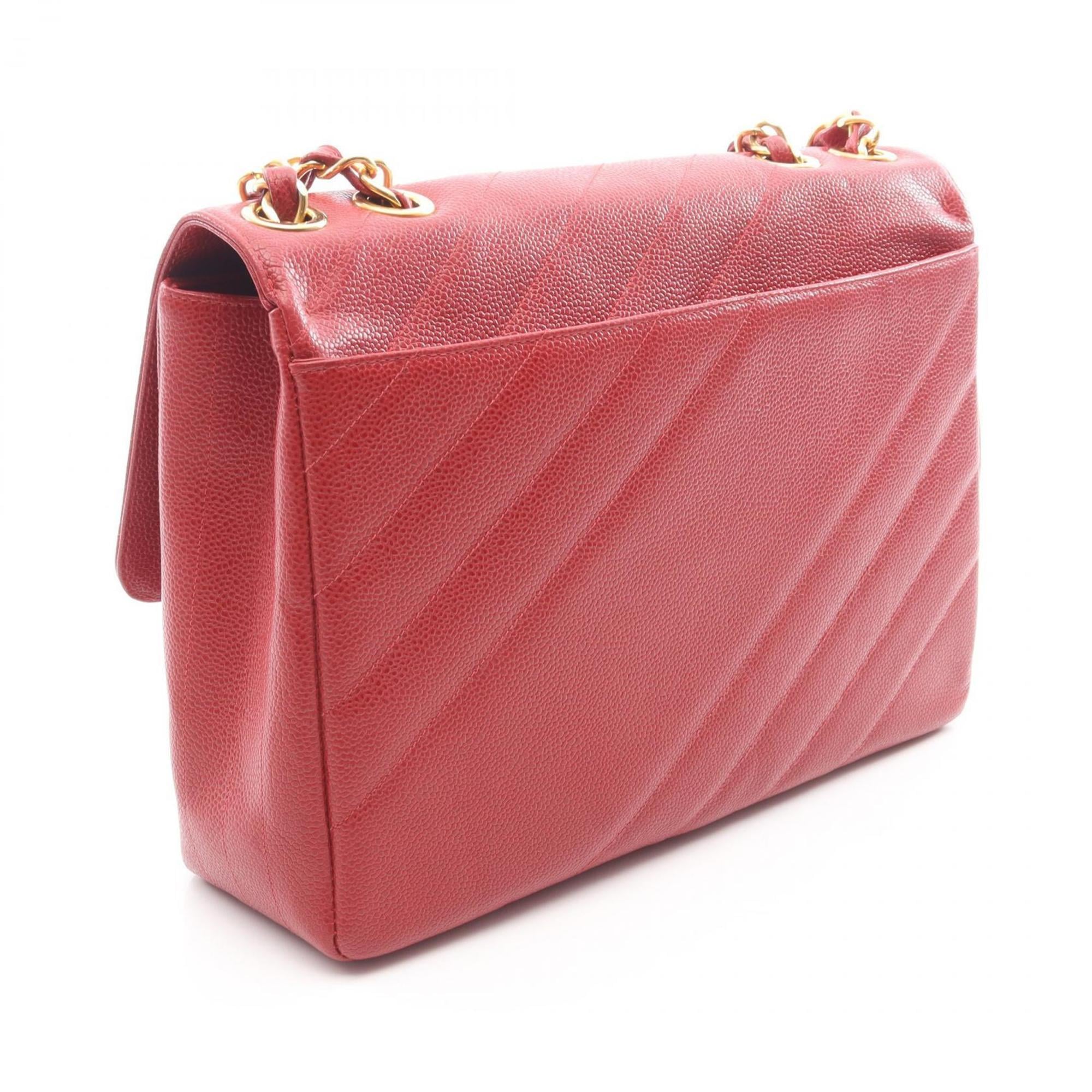 Chanel Red Color Leather Shoulder Bag (Pre-Owned)