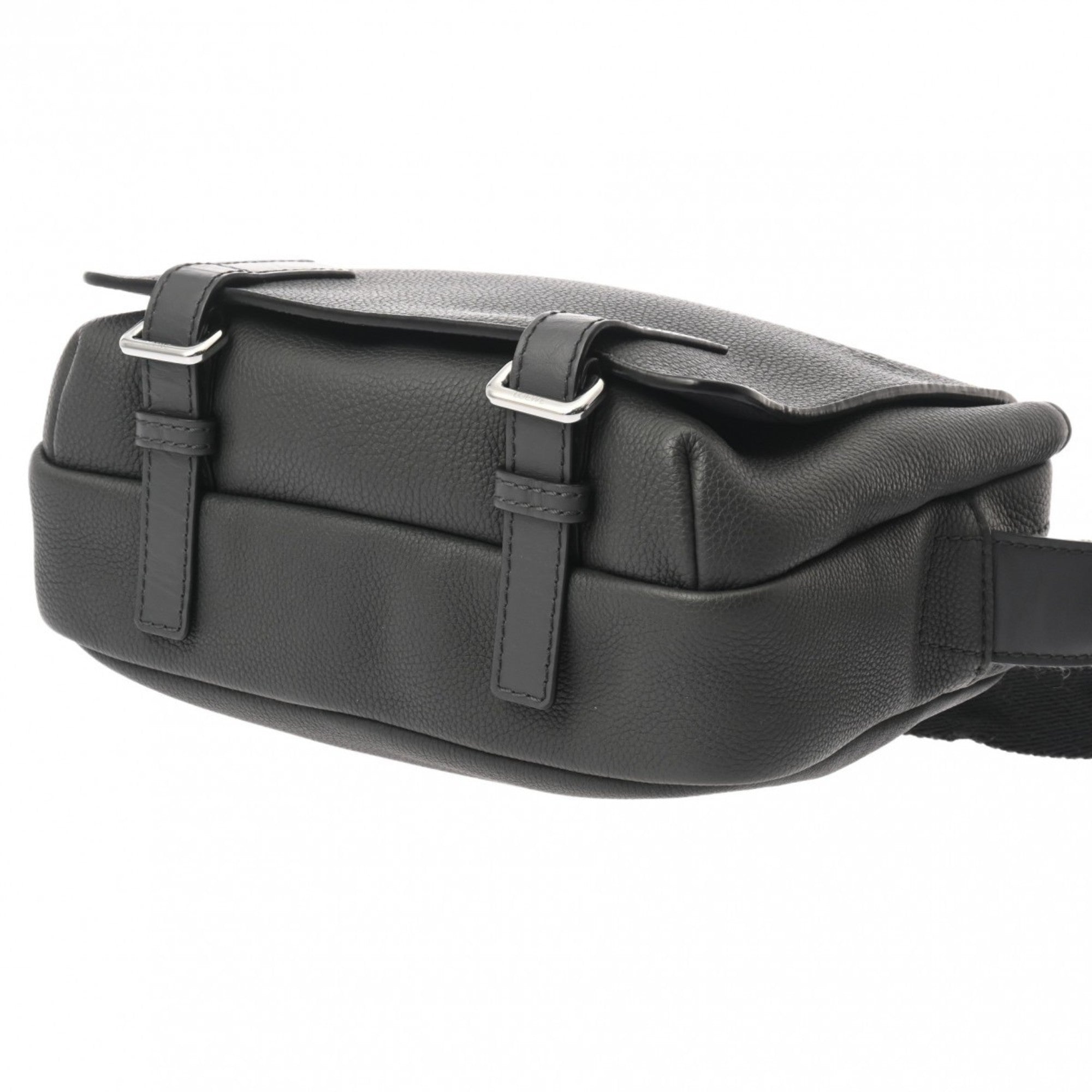 Loewe Gray Leather Shoulder Bag (Pre-Owned)