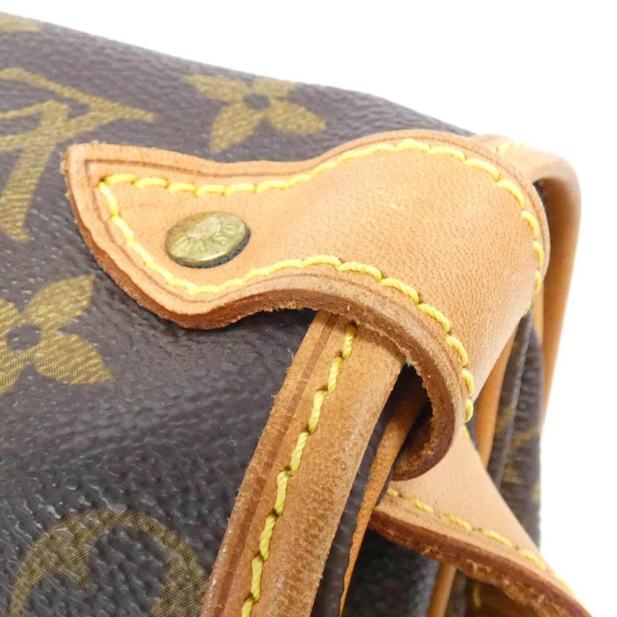 Louis Vuitton Marron Coated Canvas Shoulder Bag (Pre-Owned)