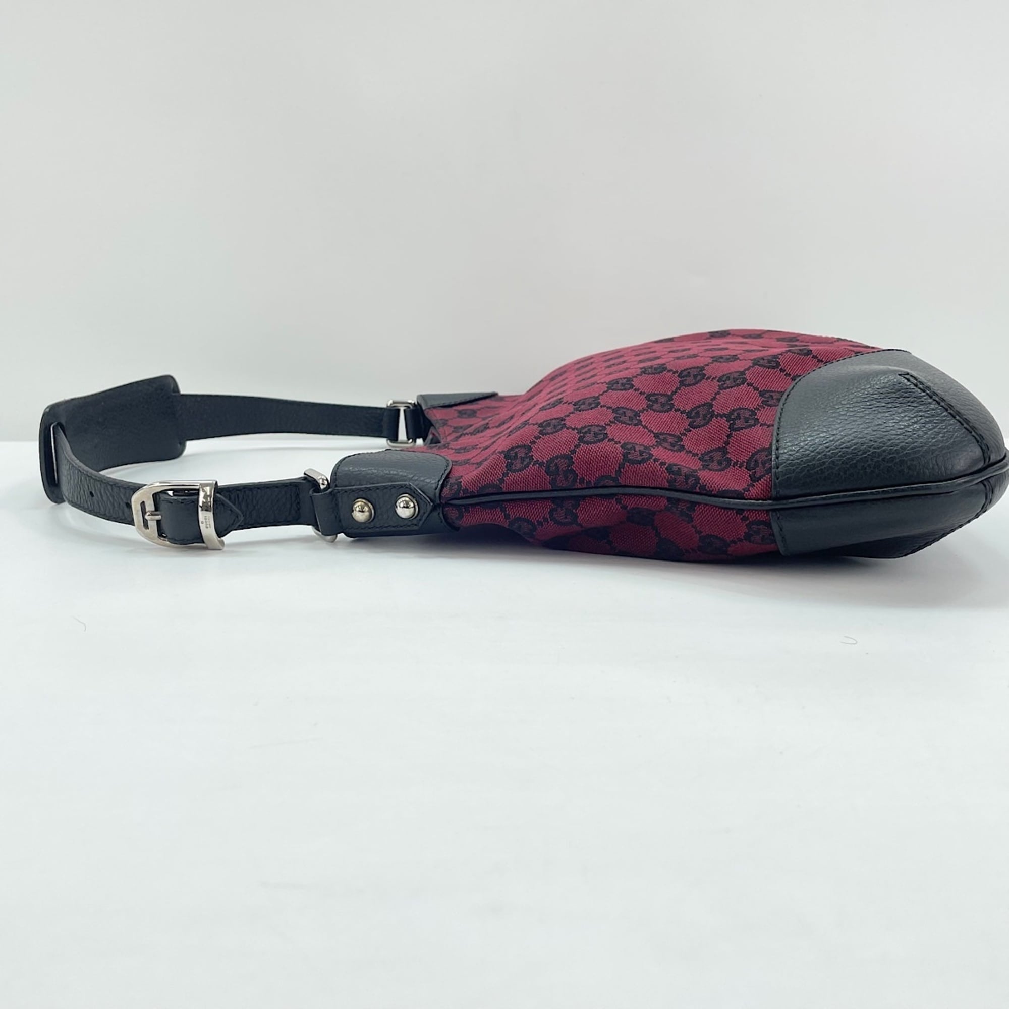 Gucci Red Color Shoulder Bag (Pre-Owned)