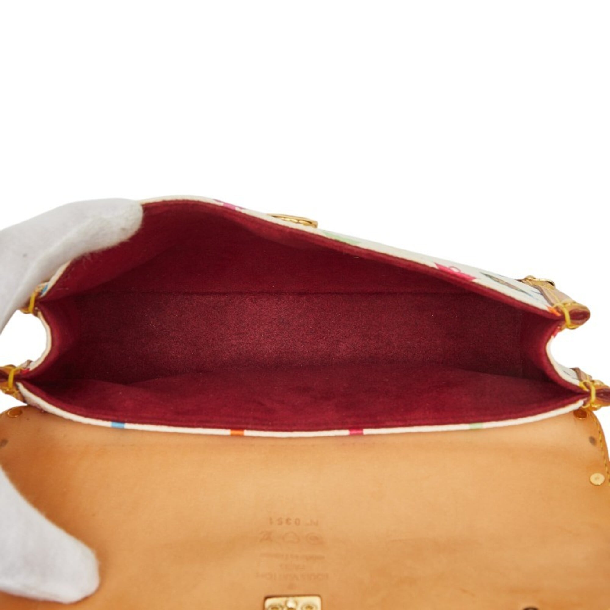 Louis Vuitton Blanc White Pvc Leather Pochette Shoulder Bag (Pre-Owned)