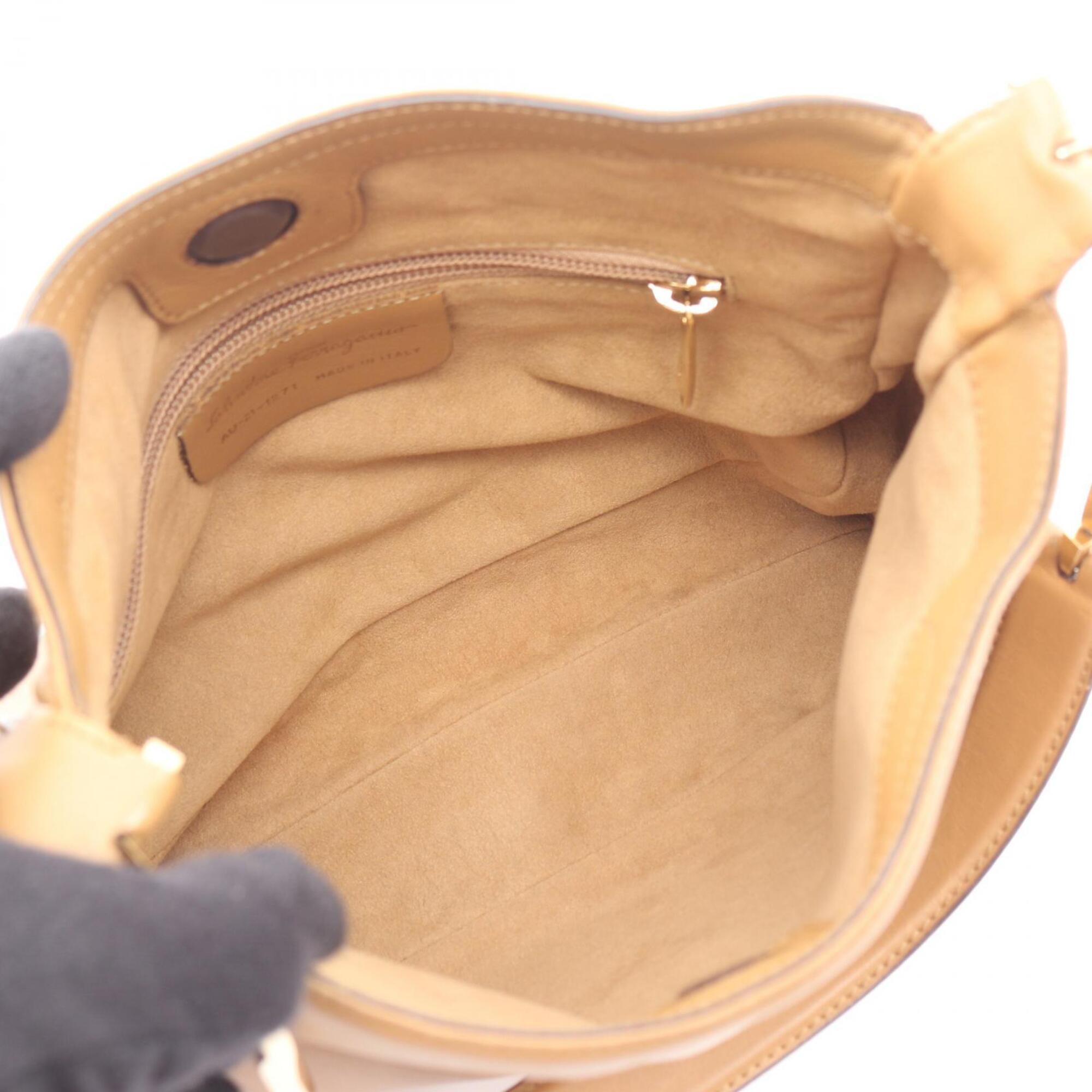 Salvatore Ferragamo Brown Leather Handbag Shoulder Bag (Pre-Owned)
