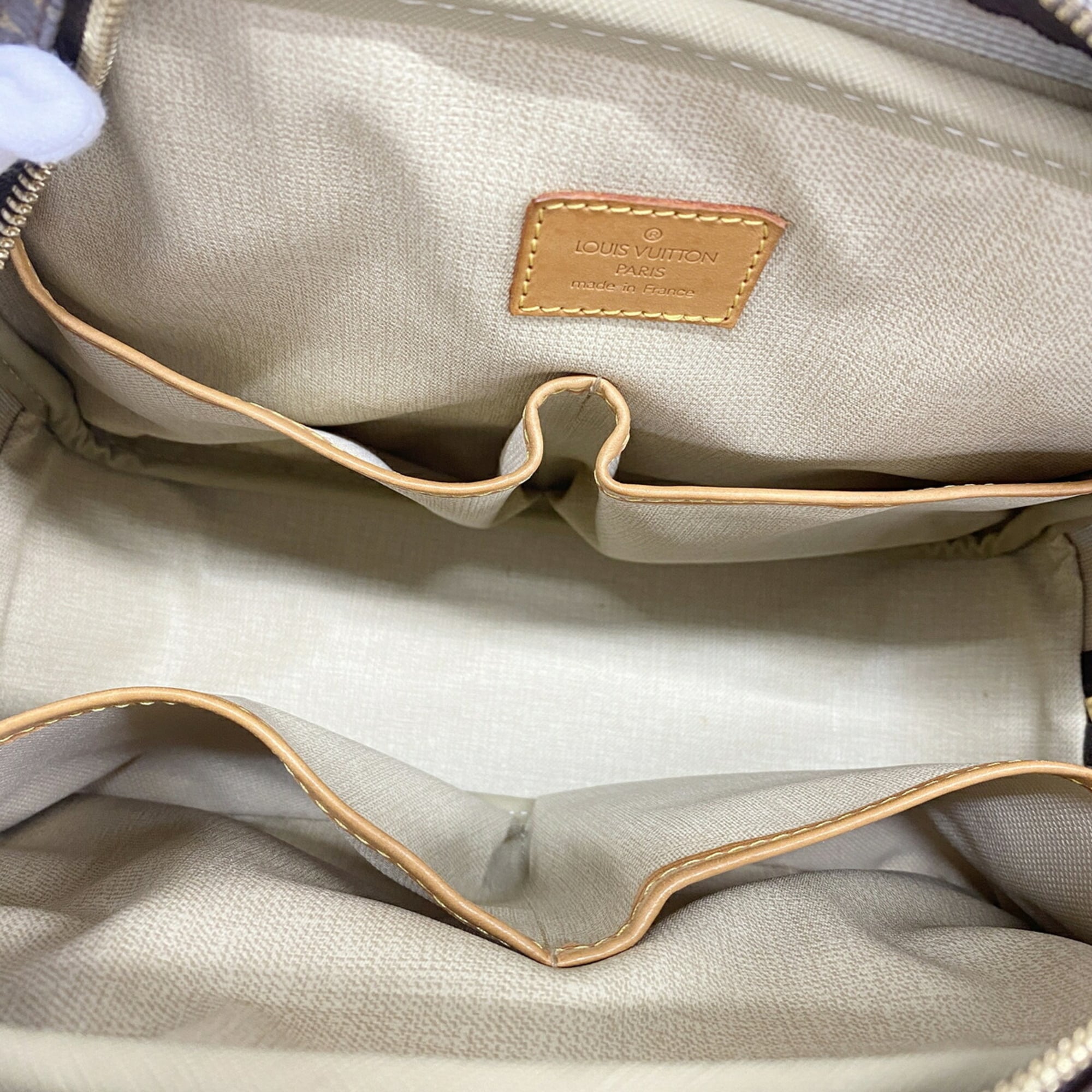 Louis Vuitton Brown Handbag (Pre-Owned)